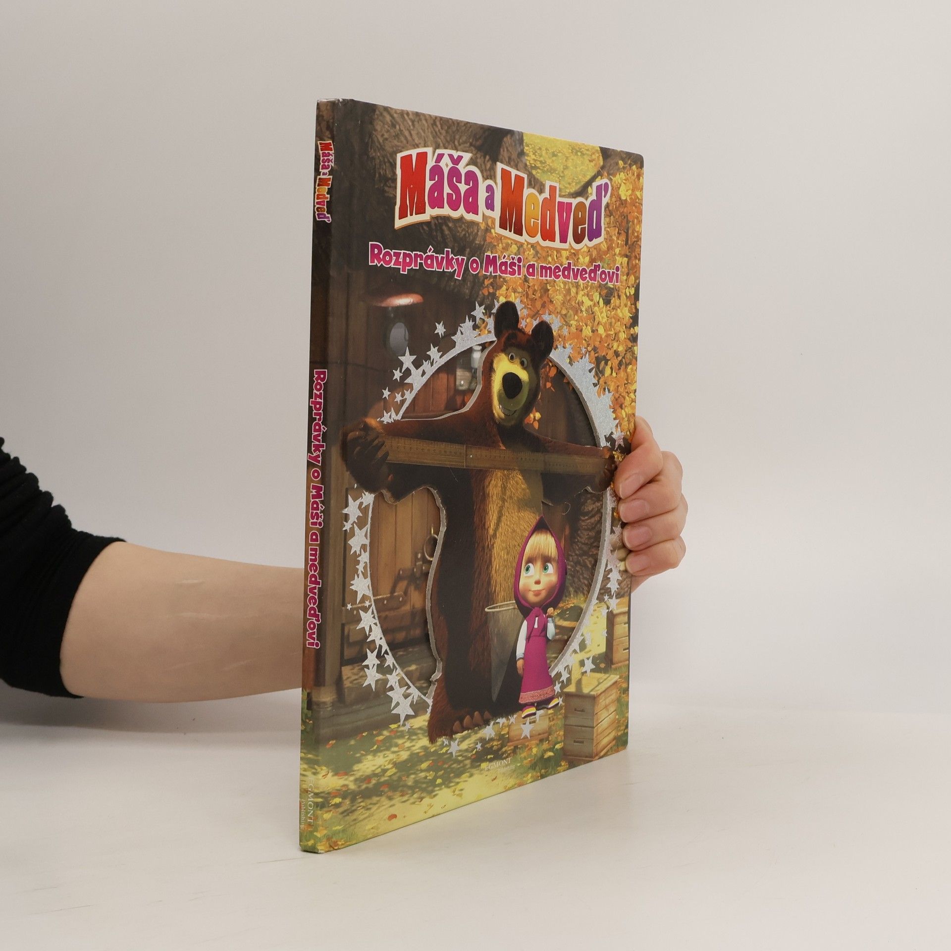 Nina Imanova Máša a medveď : rozprávky o Máši a medveďovi