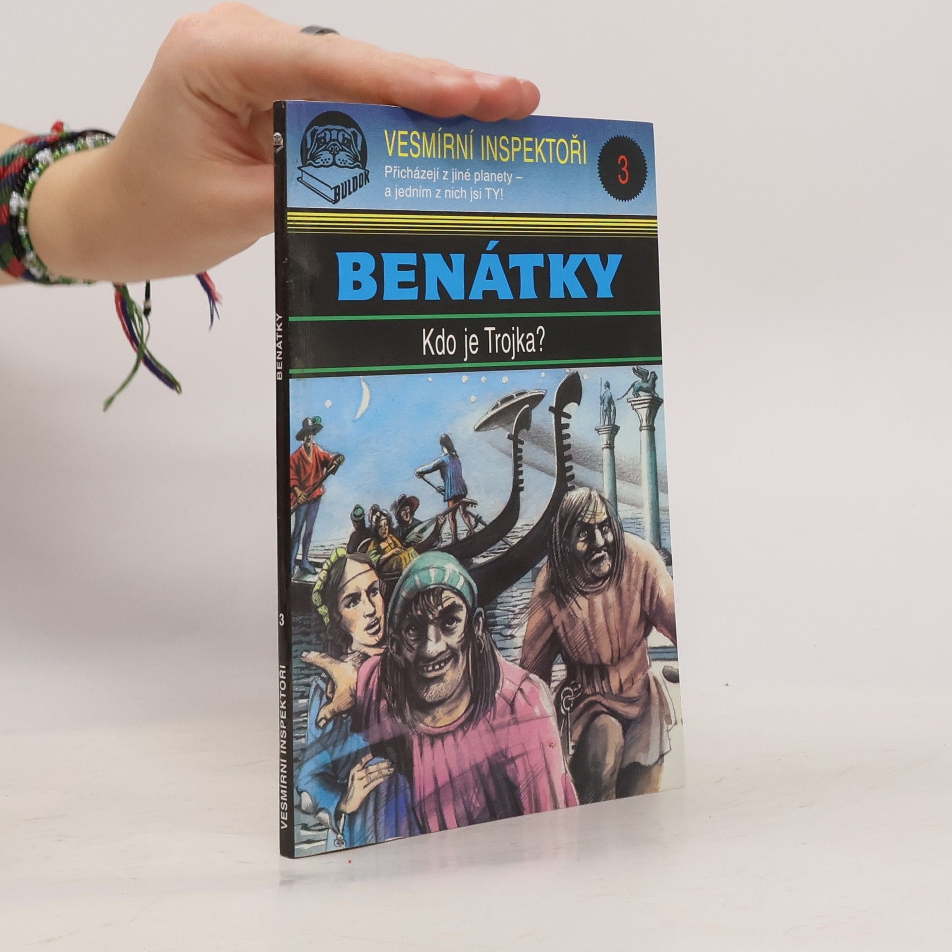 Sara Compton Benátky: kdo je Trojka?