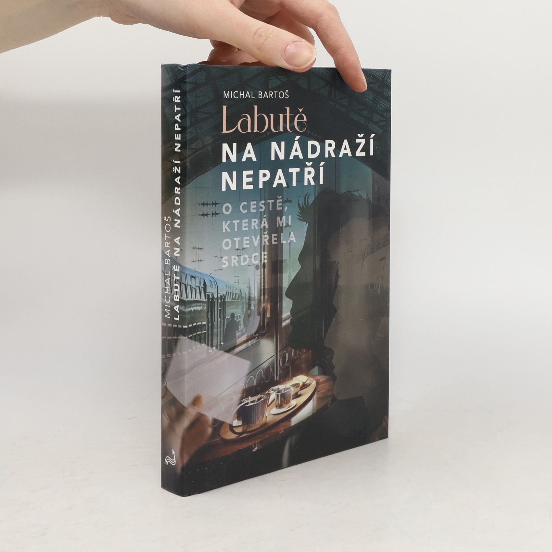 Michal Bartoš Labutě na nádraží nepatří