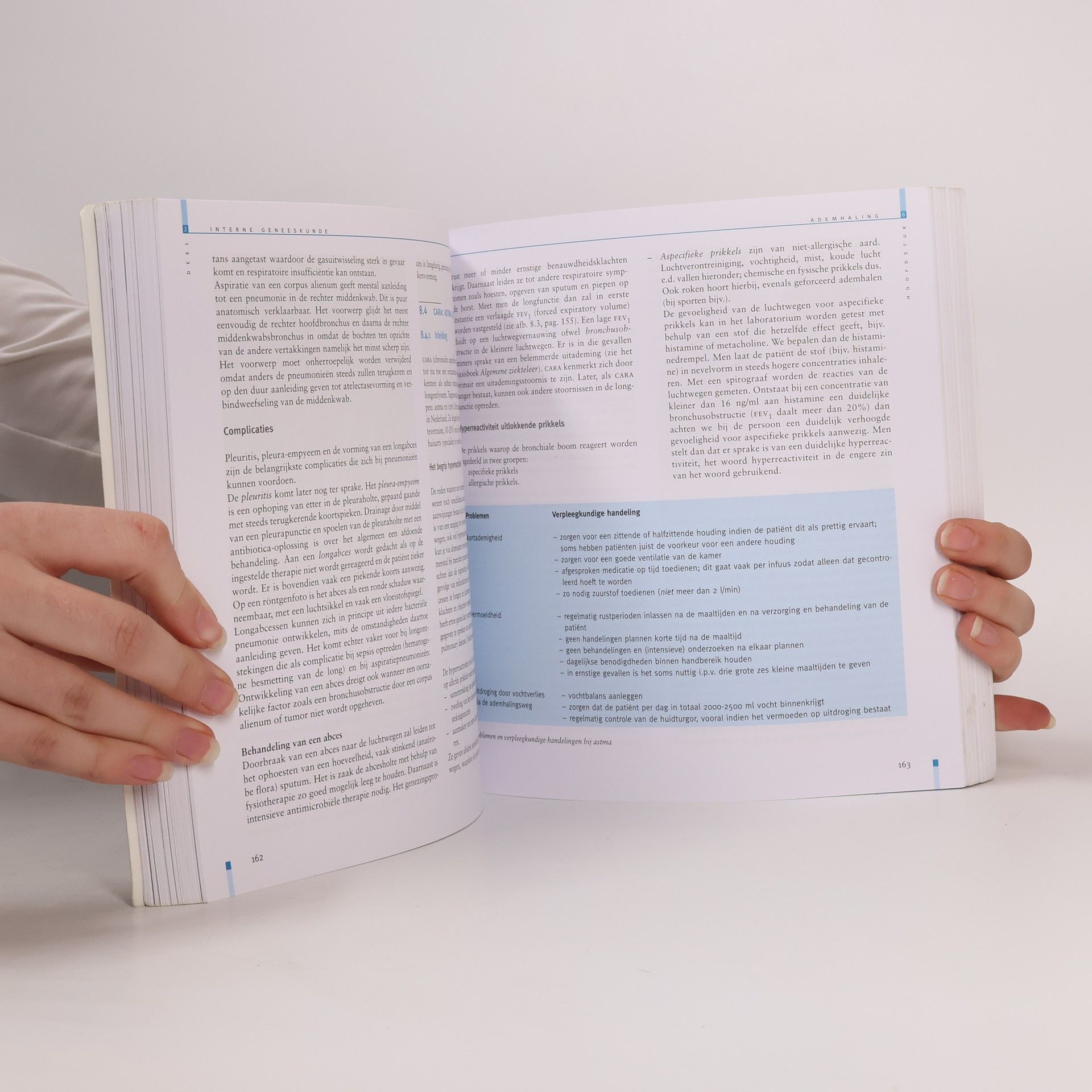 J. T. E. de Jong Bouwstenen voor gezondheidszorgonderwijs - 5: Interne geneeskunde