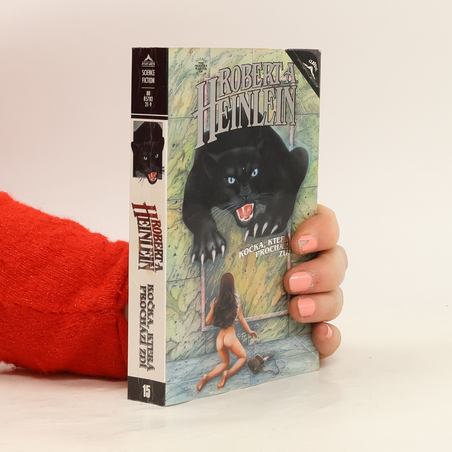 Robert A. Heinlein Kočka, která prochází zdí