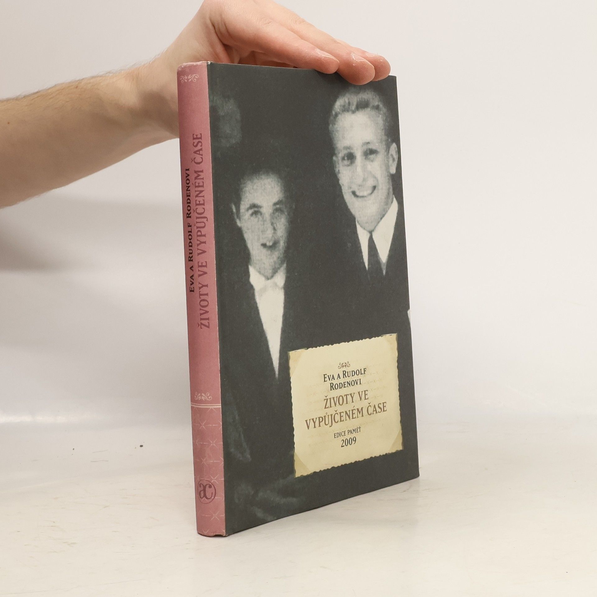 Eva Roden Životy ve vypůjčeném čase