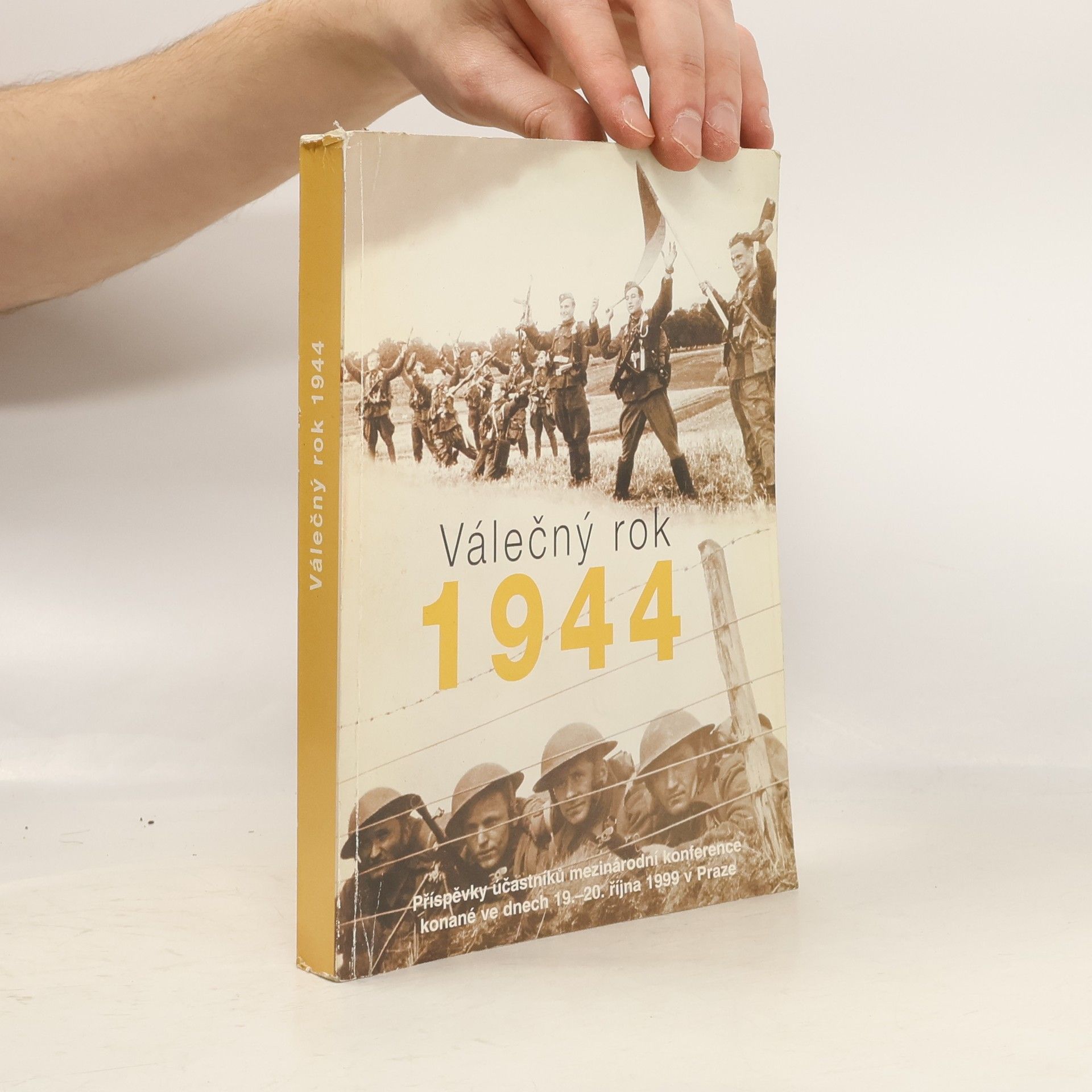 Kolektiv autorů Válečný rok 1944