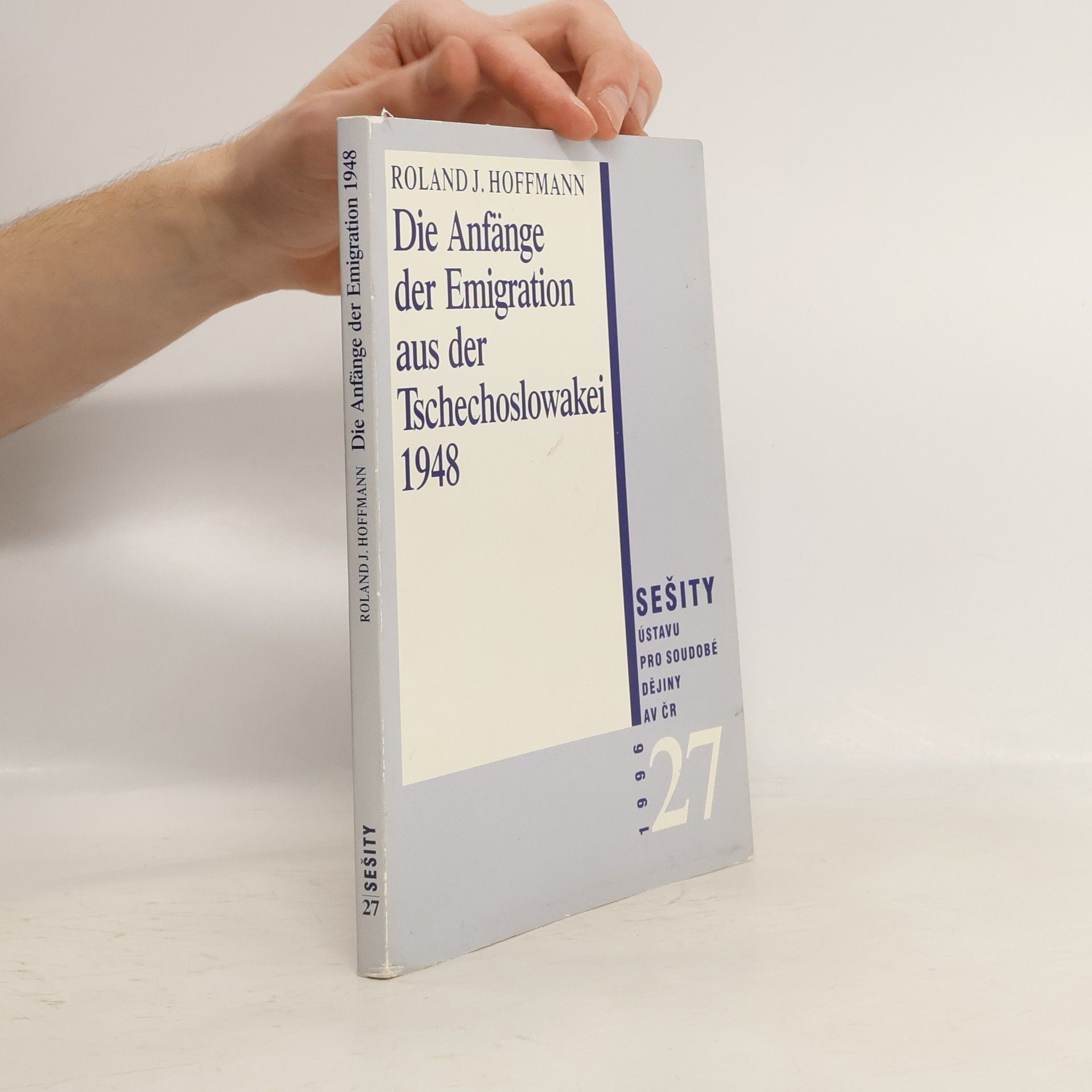 Roland J. Hoffmann Die Anfänge der Emigration aus der Tschechoslowakei nach der kommunistischen Machtergreifung vom Februar 1948 und die provisorische Aufnahme der Flüchtlinge in der amerikanischen Besatzungszone Deutschlands
