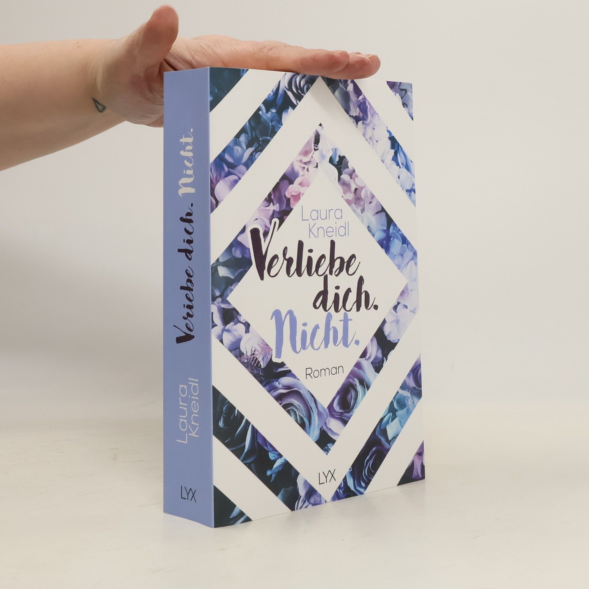 Laura Kneidl Verliebe dich. Nicht.