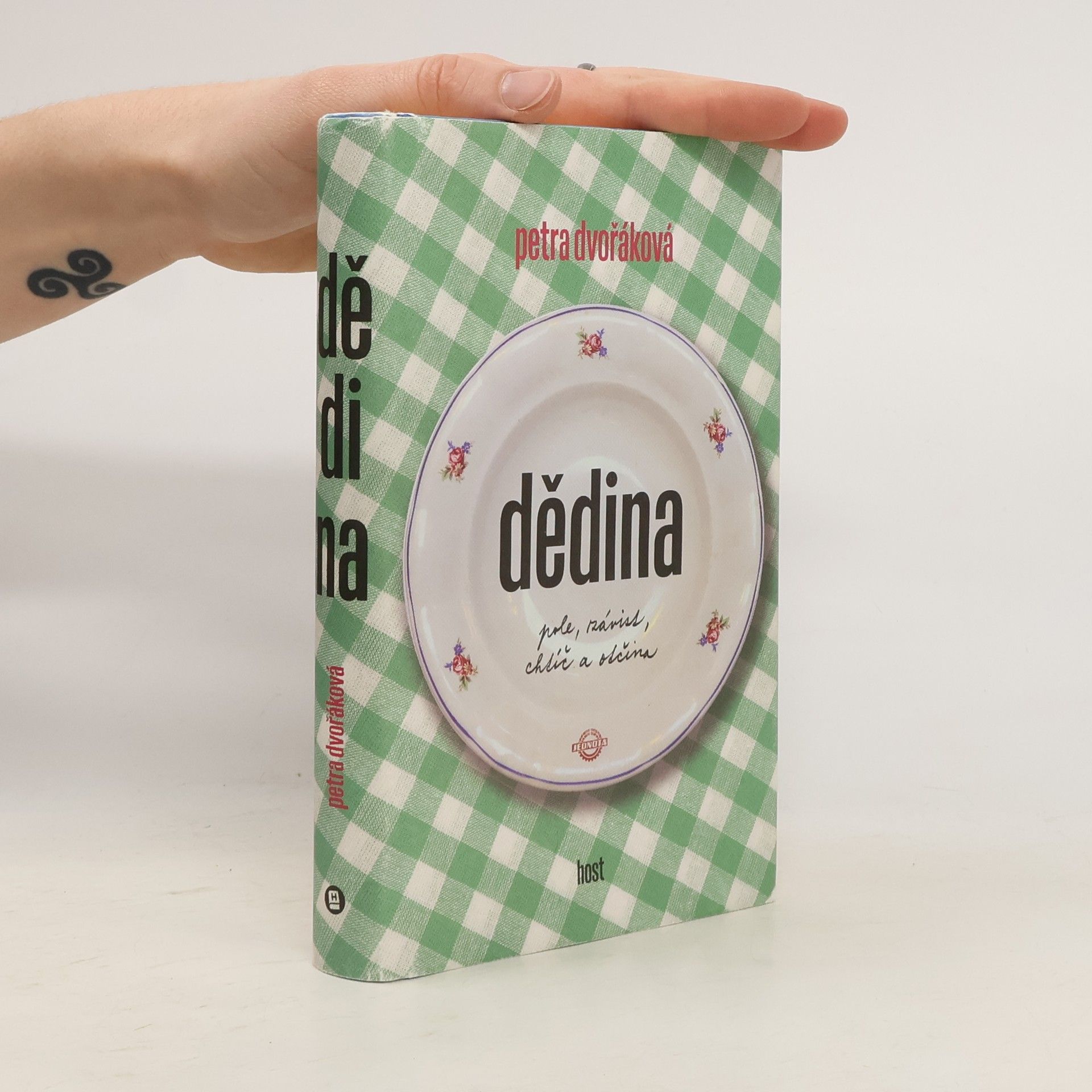 Petra Dvořáková Dědina: pole, závist, chtíč a otčina