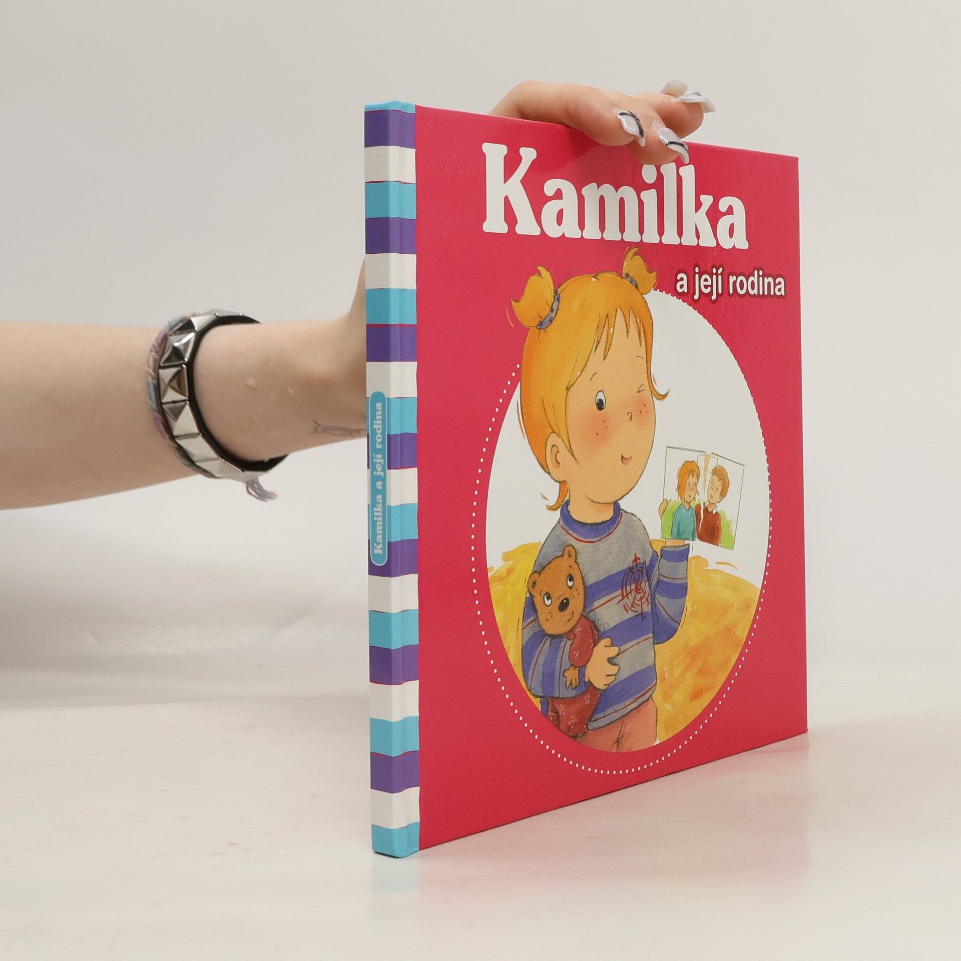 Nancy Delvaux Kamilka a její rodina