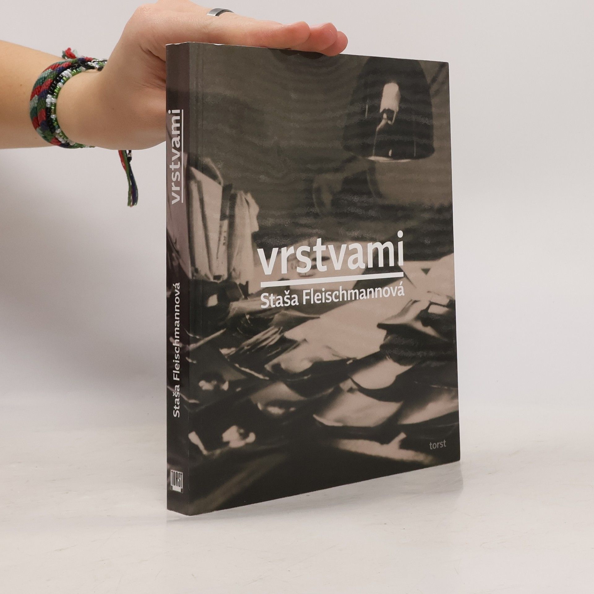 Staša Fleischmannová Vrstvami