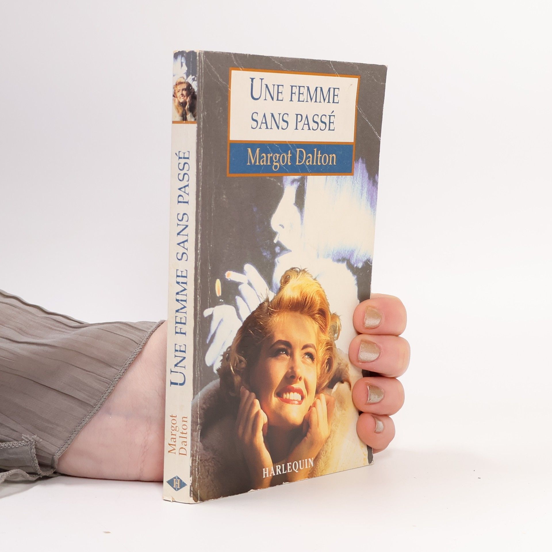 Une femme sans passé