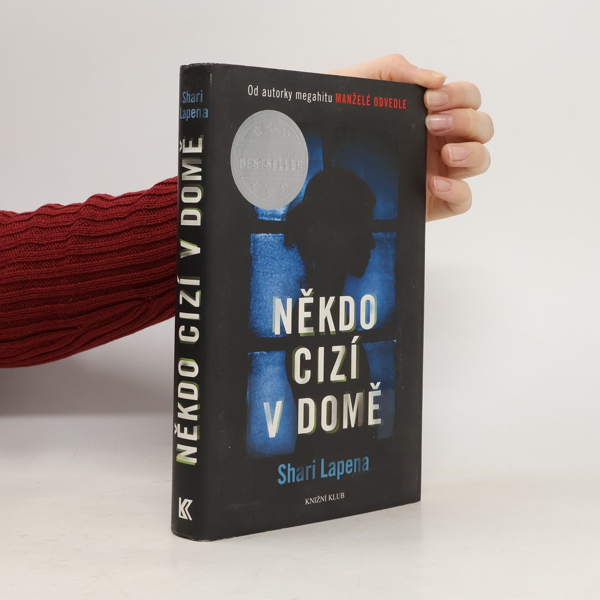 Shari Lapena Někdo cizí v domě