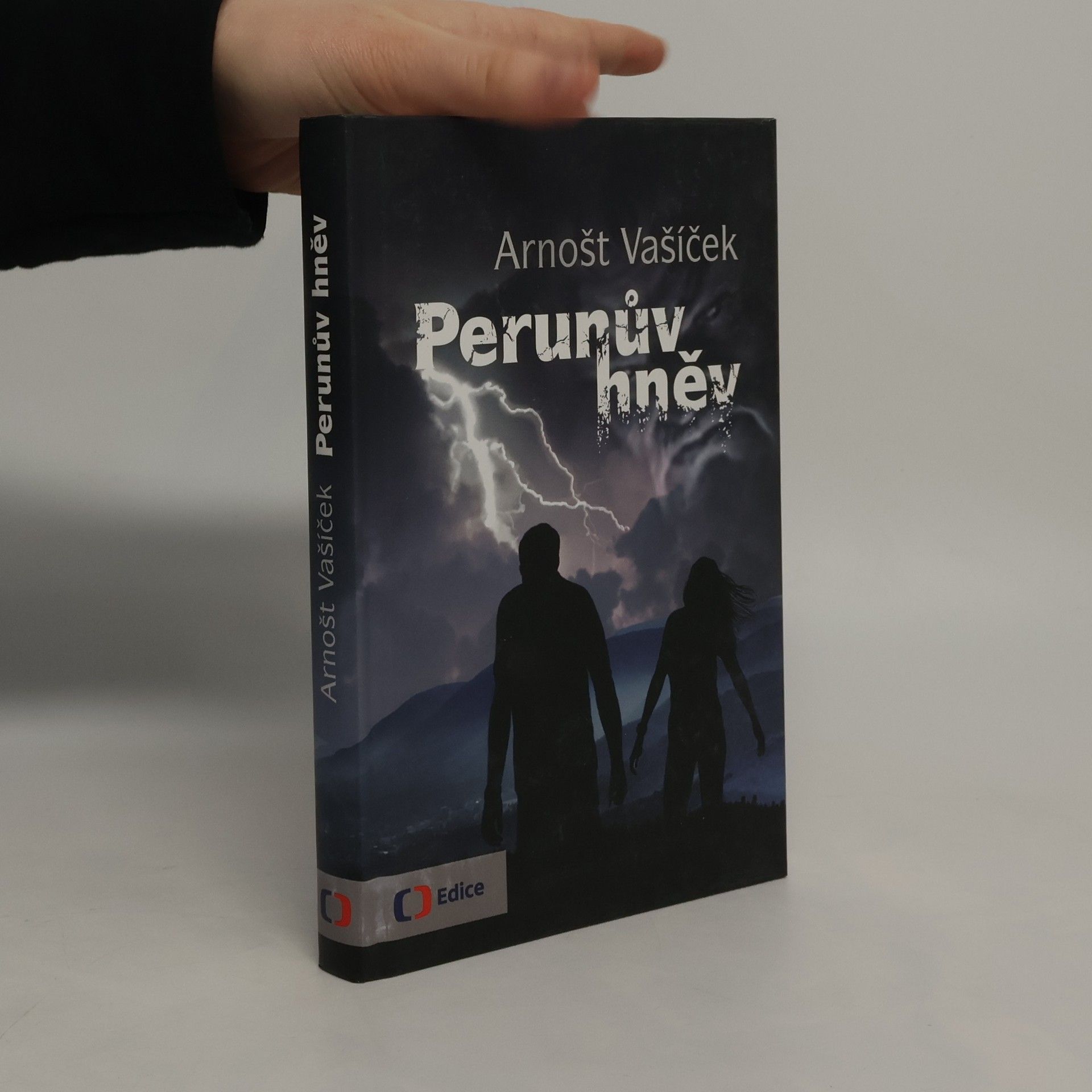 Arnošt Vašíček Perunův hněv