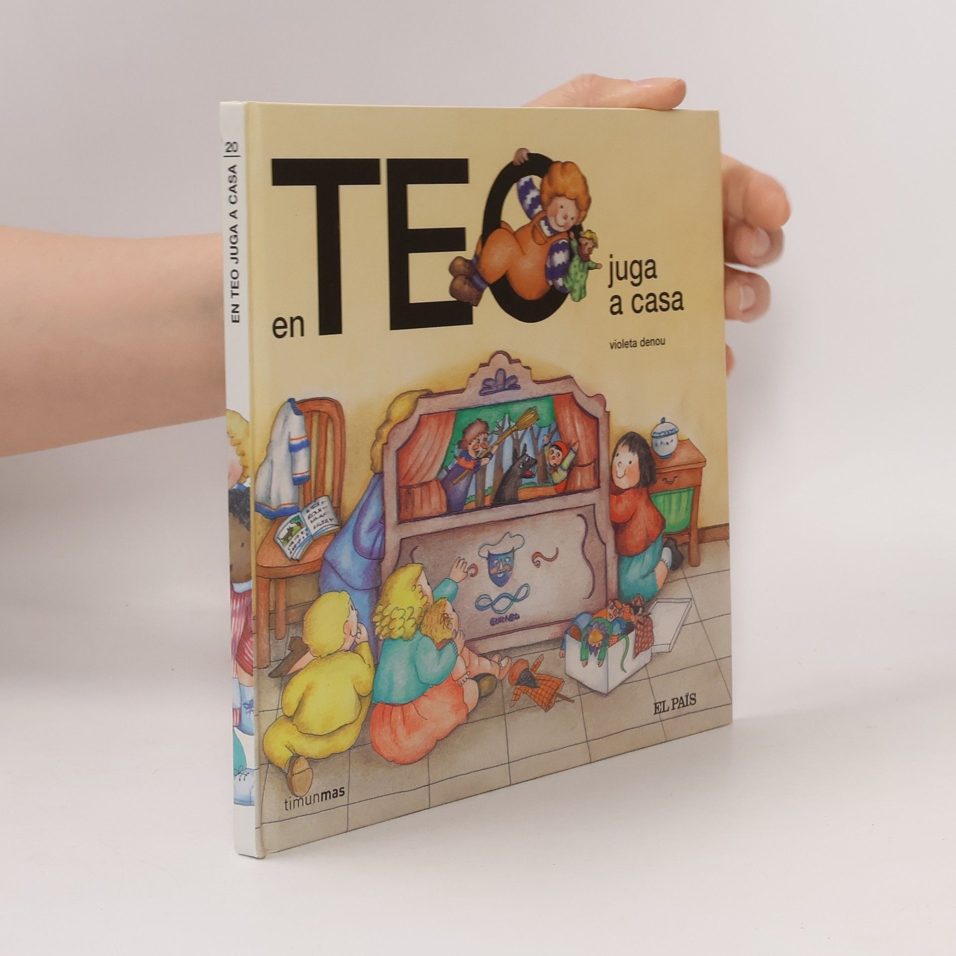 Violeta Denou En Teo juga a casa