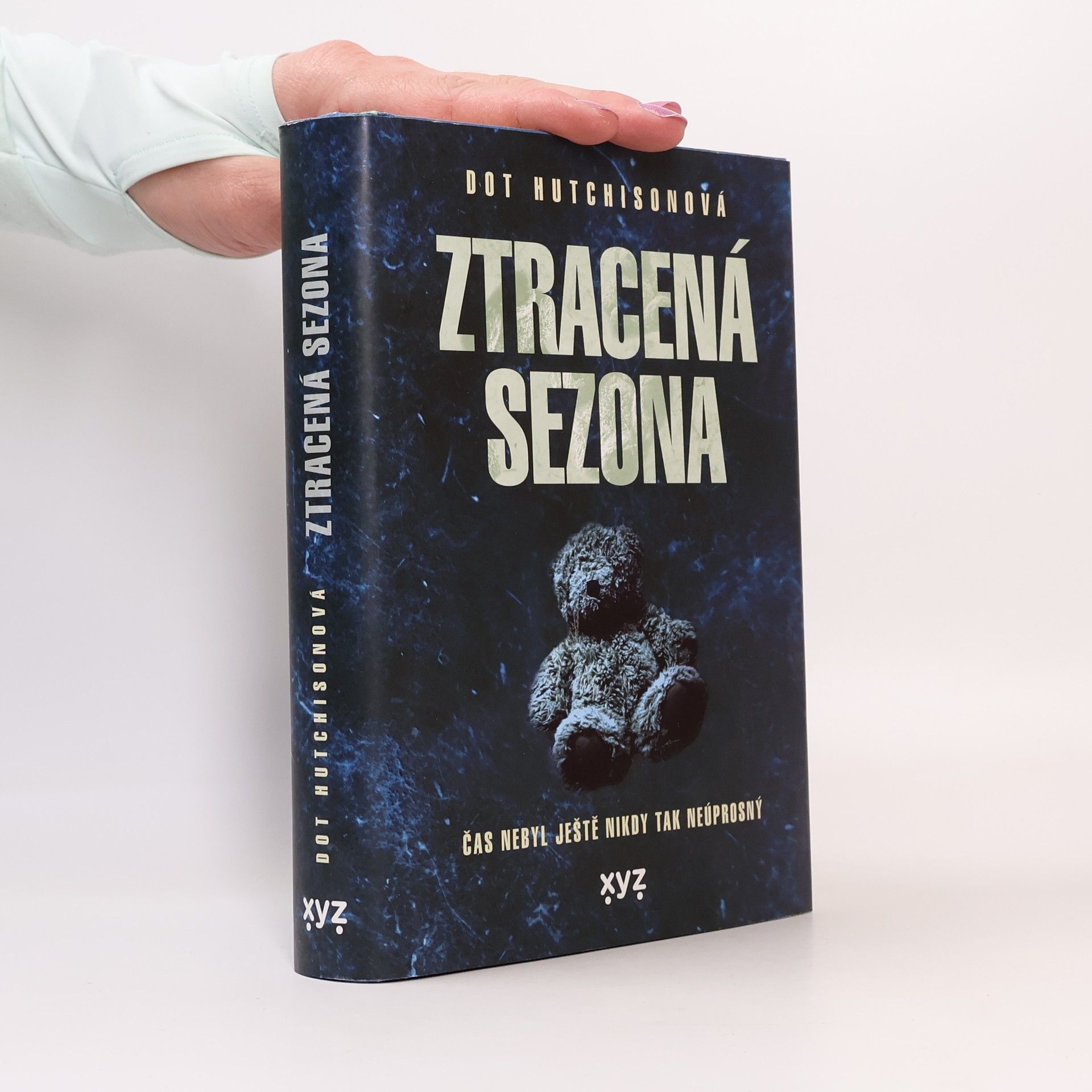 Dot Hutchison Ztracená sezóna