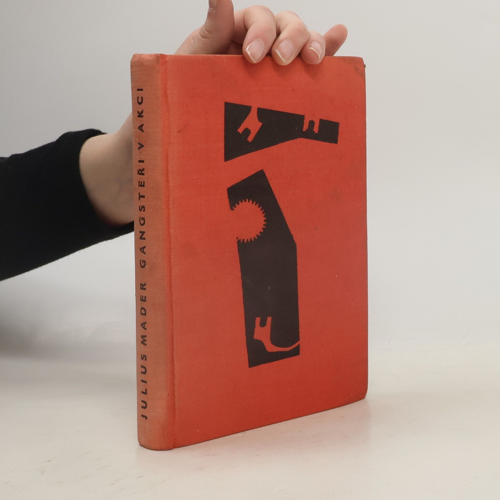 Julius Mader Gangsteři v akci