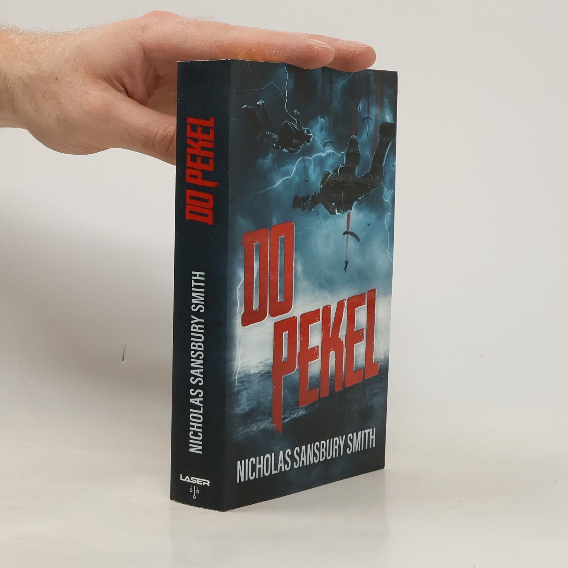 Nicholas Sansbury Smith Do pekel