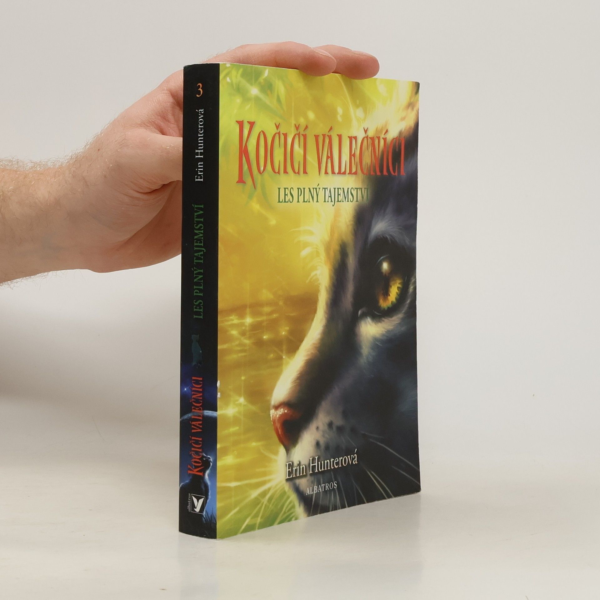 Erin Hunter Les plný tajemství. Kočičí válečníci