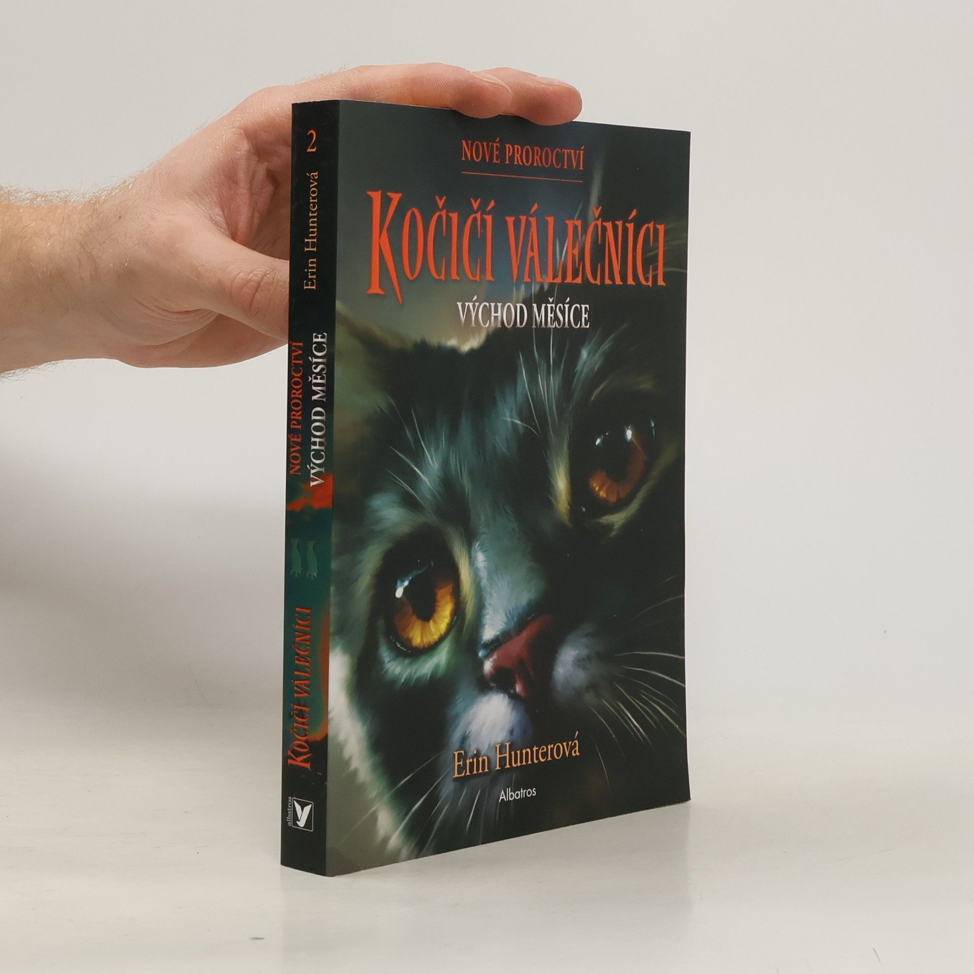 Erin Hunter Východ měsíce