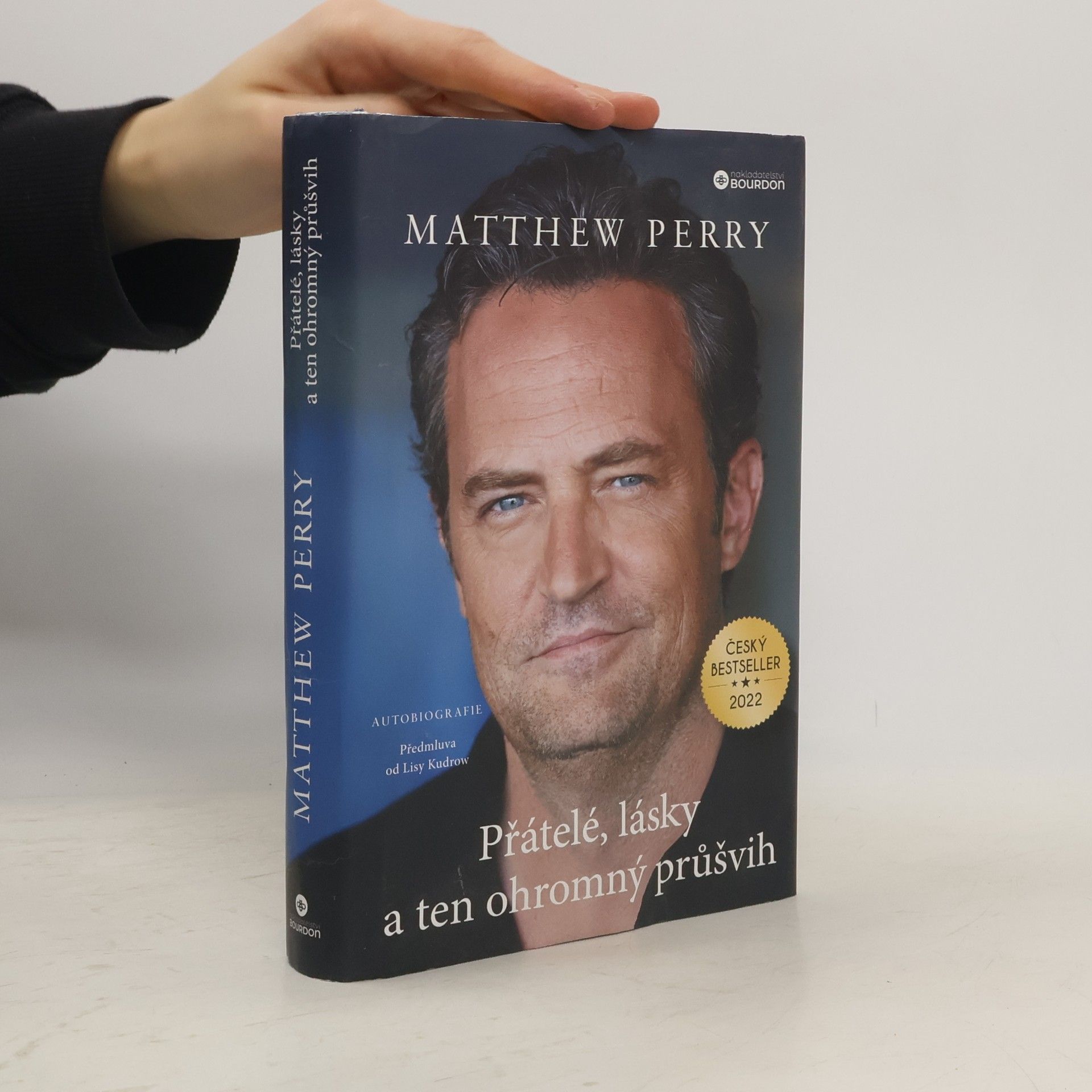 Matthew Perry Přátelé, lásky a ten ohromný průšvih