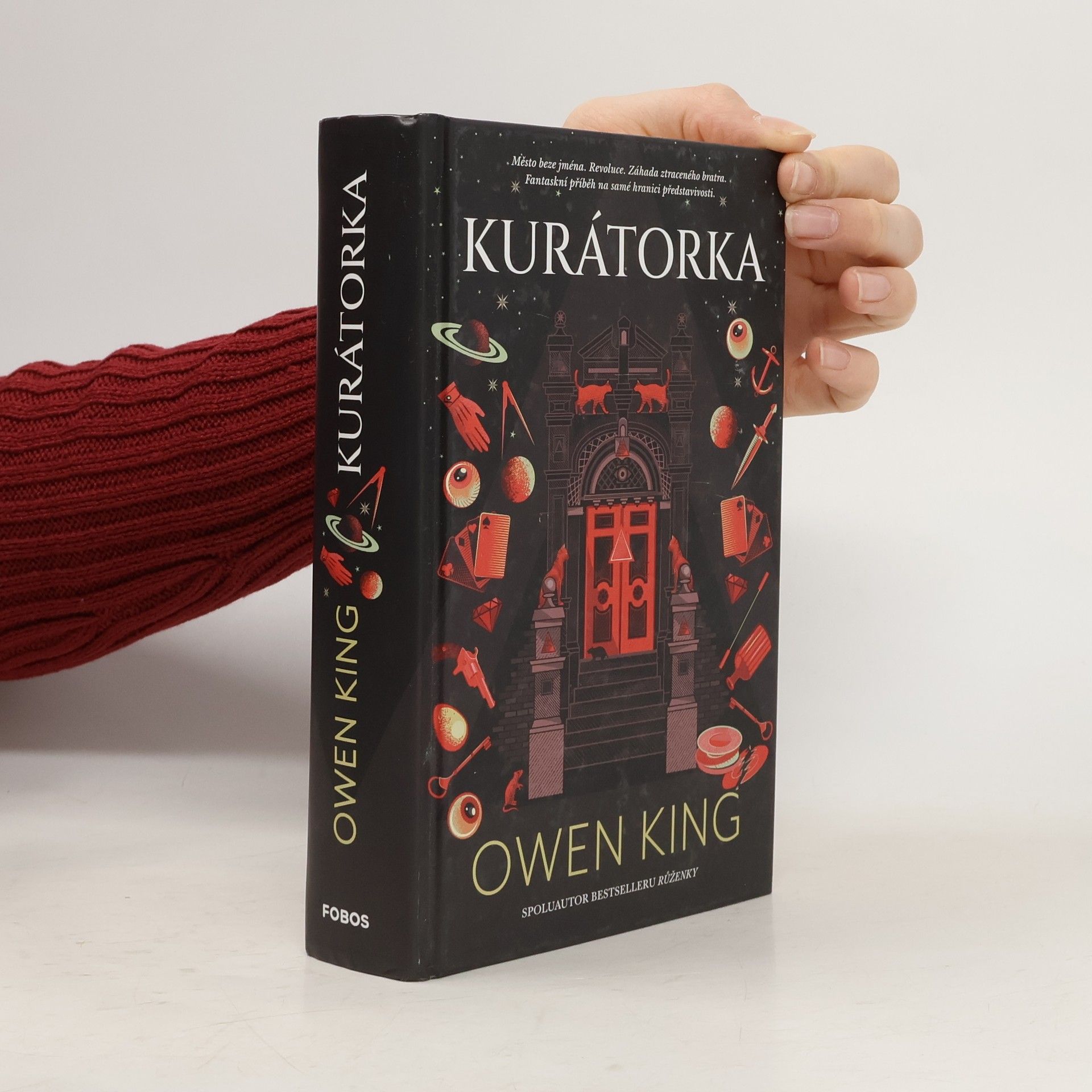 Owen King Kurátorka
