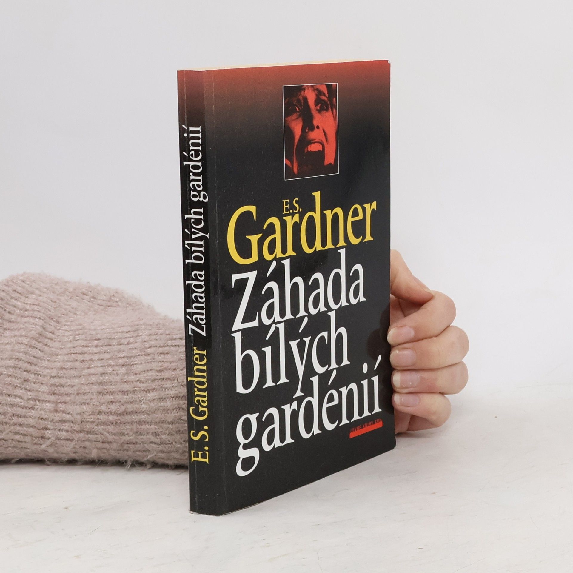 Erle Stanley Gardner Záhada bílých gardénií