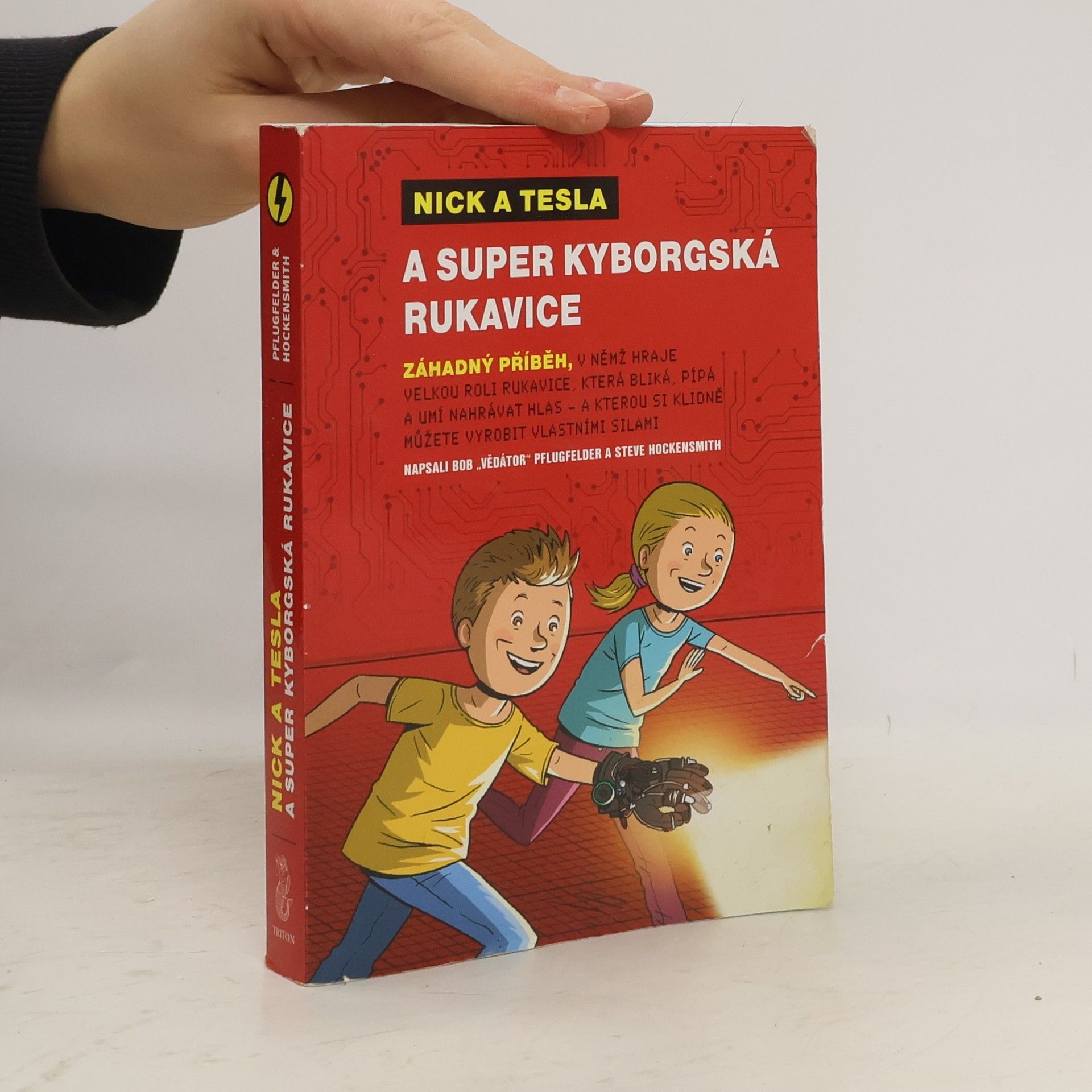 Steve Hockensmith Nick a Tesla a super kyborgská rukavice