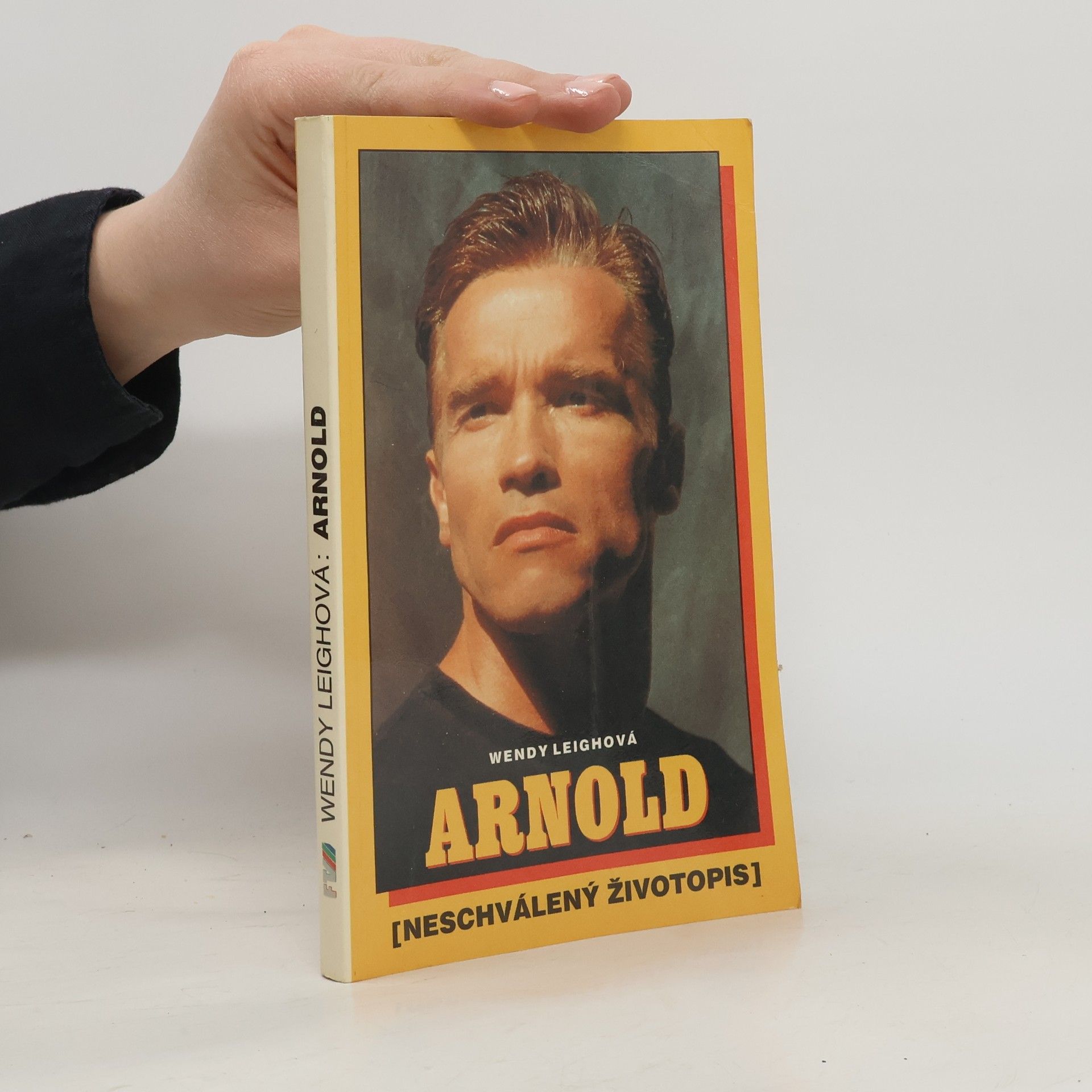 Wendy Leigh Arnold. Neschválený životopis