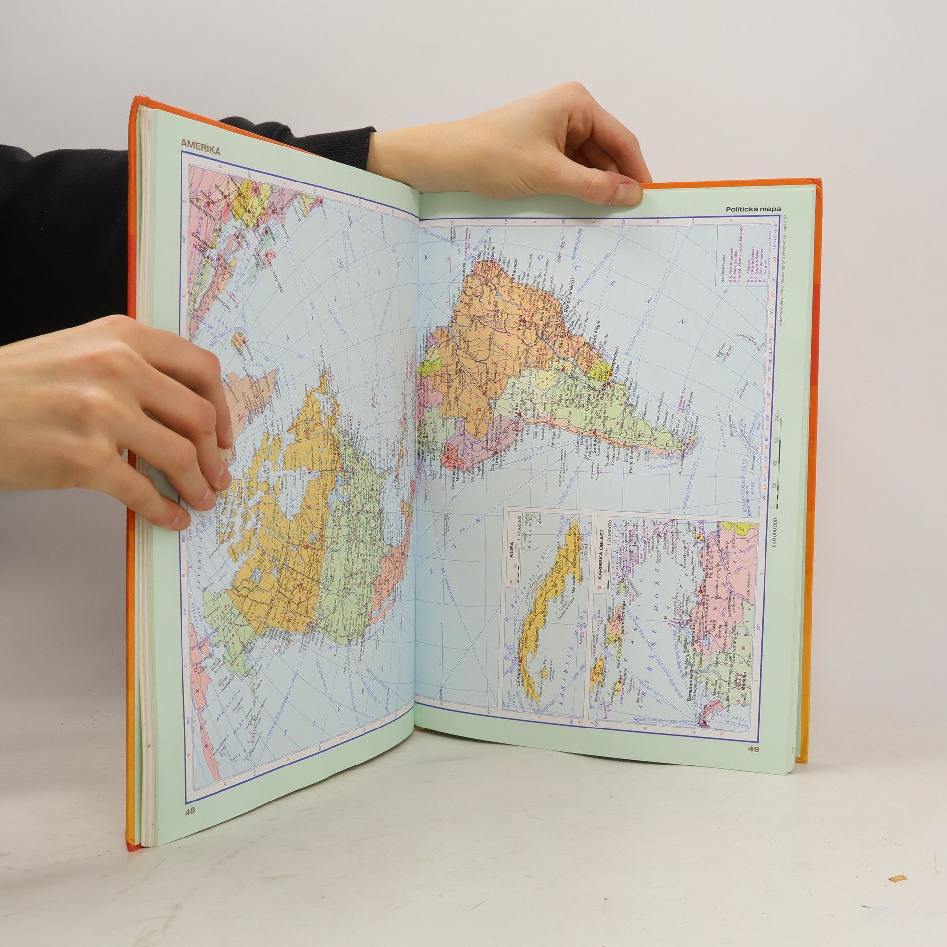 Autores varios Školní atlas světa
