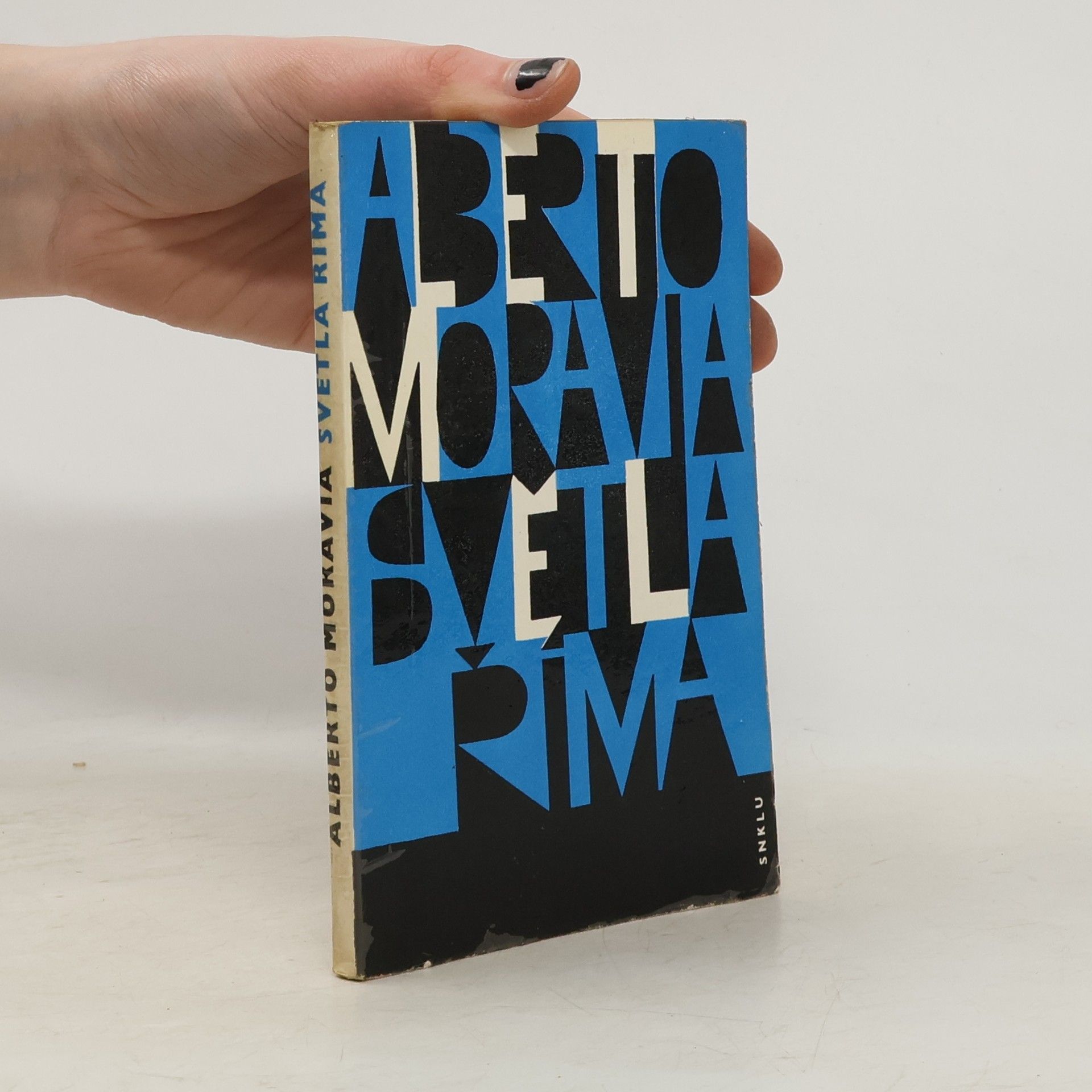 Alberto Moravia Světla Říma