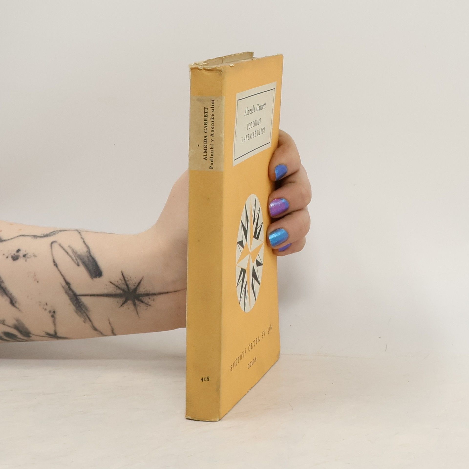 Podloubí v Anenské ulici : portská kronika