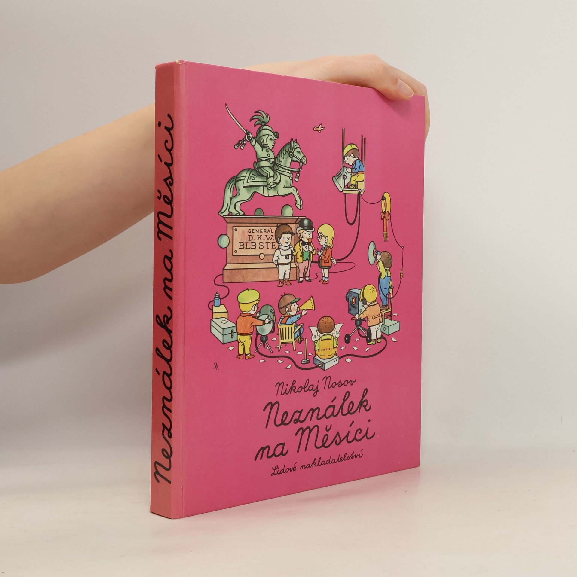 Neználek na Měsíci