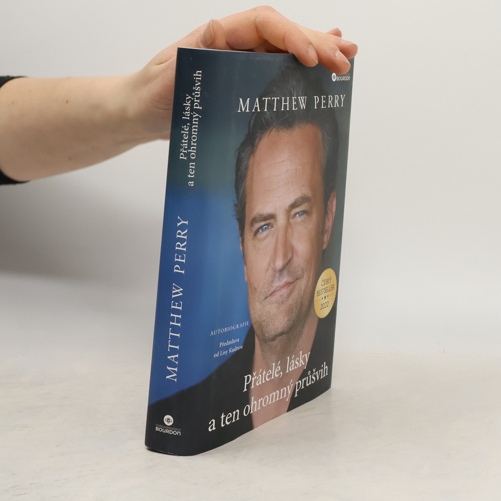 Matthew Perry Přátelé, lásky a ten ohromný průšvih