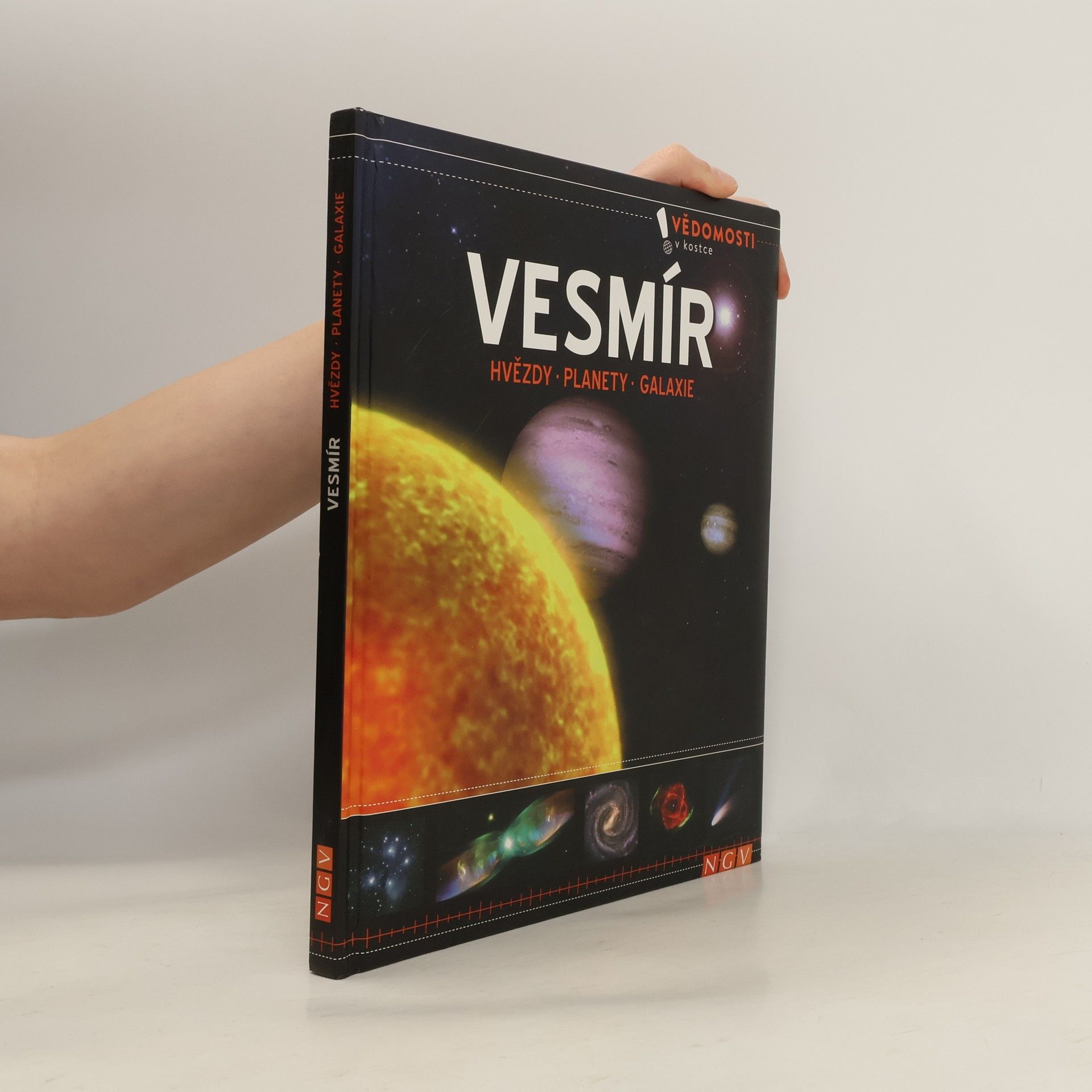 Various authors Vesmír