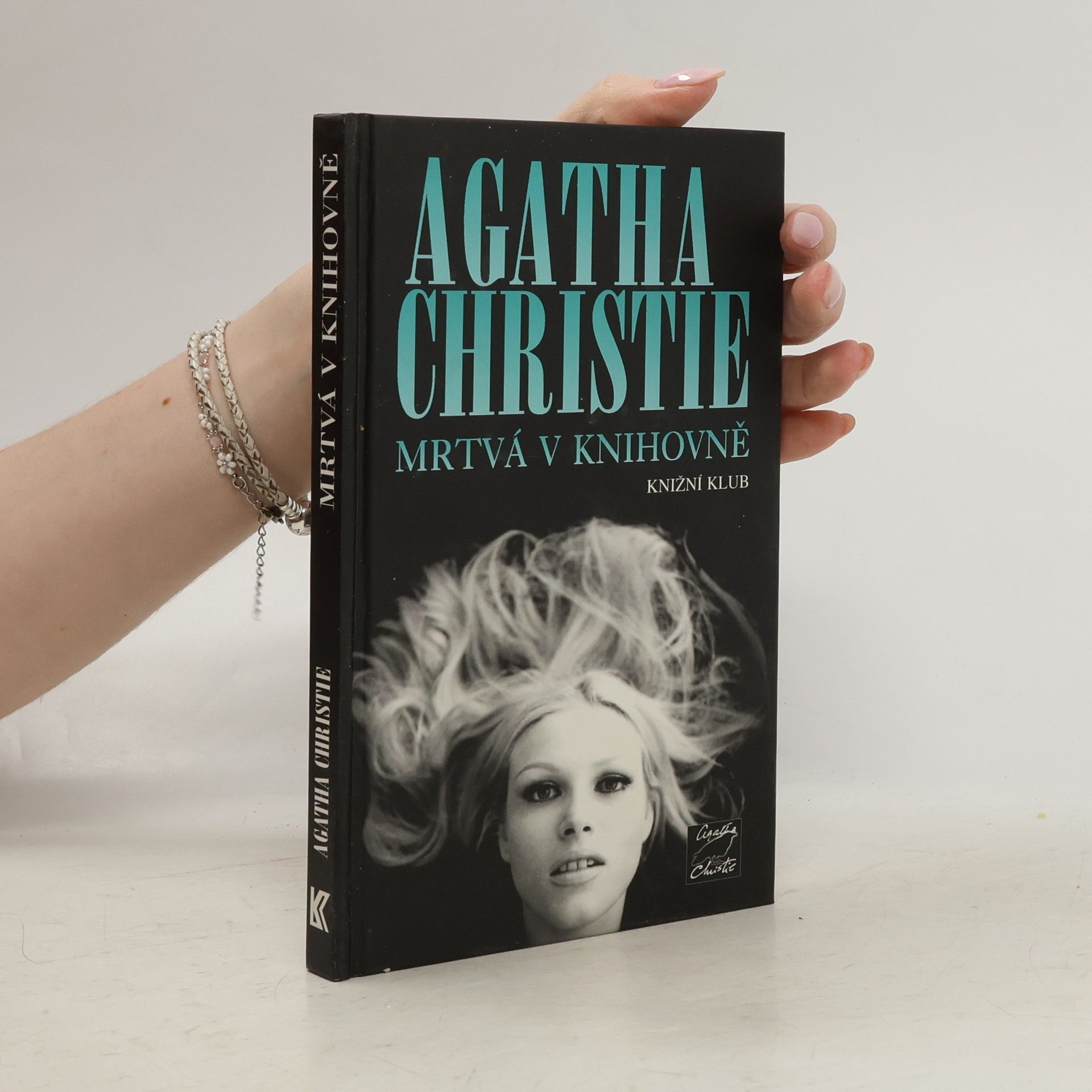 Agatha Christie Mrtvá v knihovně