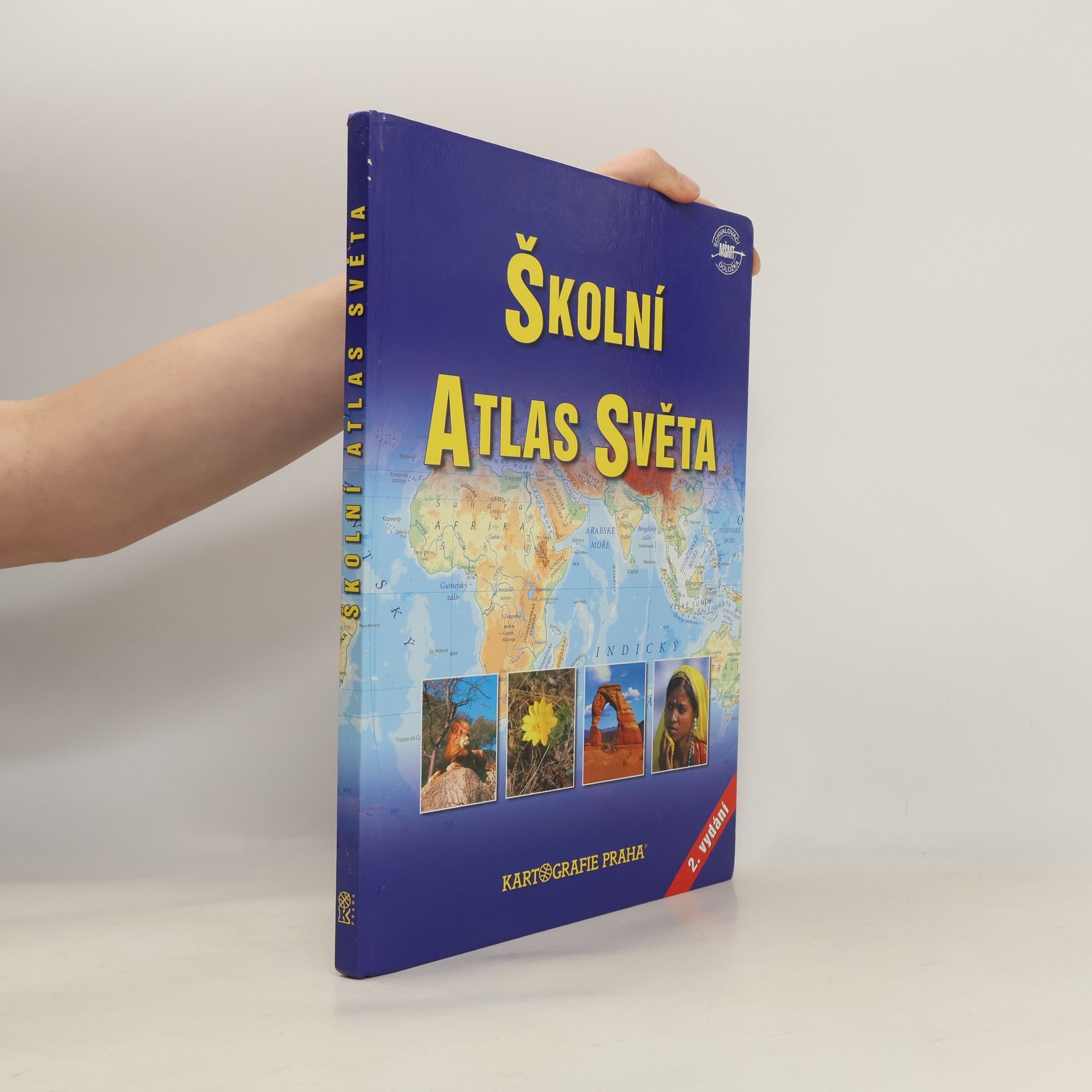 Kolektív autorov Školní atlas světa
