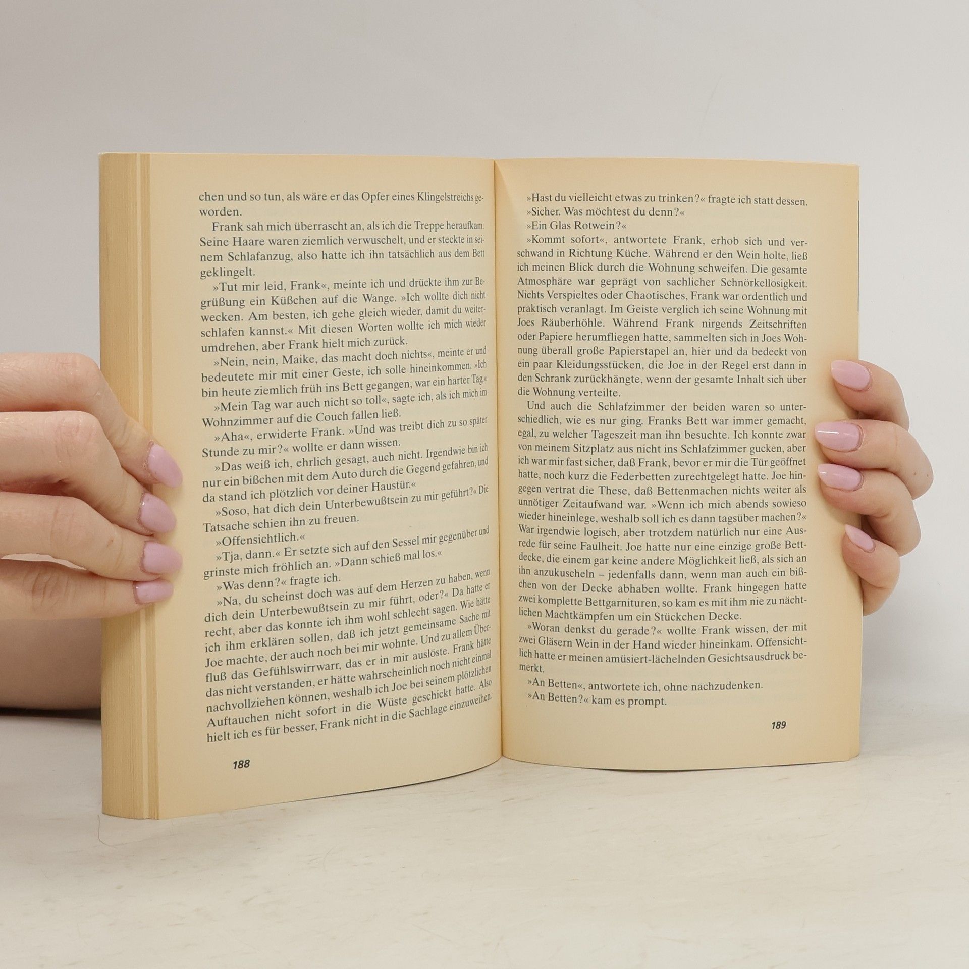 Wiebke Lorenz Liebe, Lügen, Leitartikel