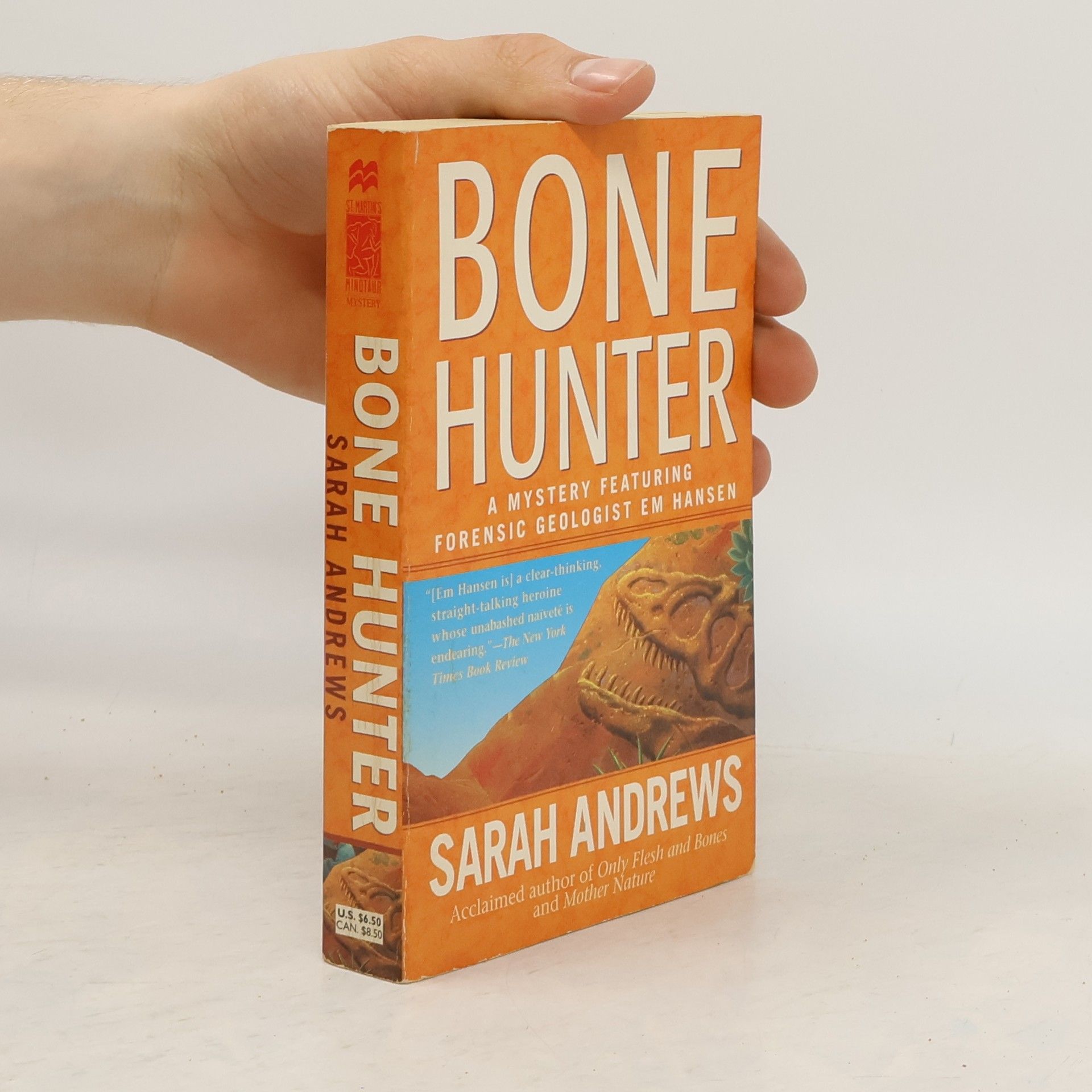 Sarah Andrews An Em Hansen Mystery: Bone Hunter