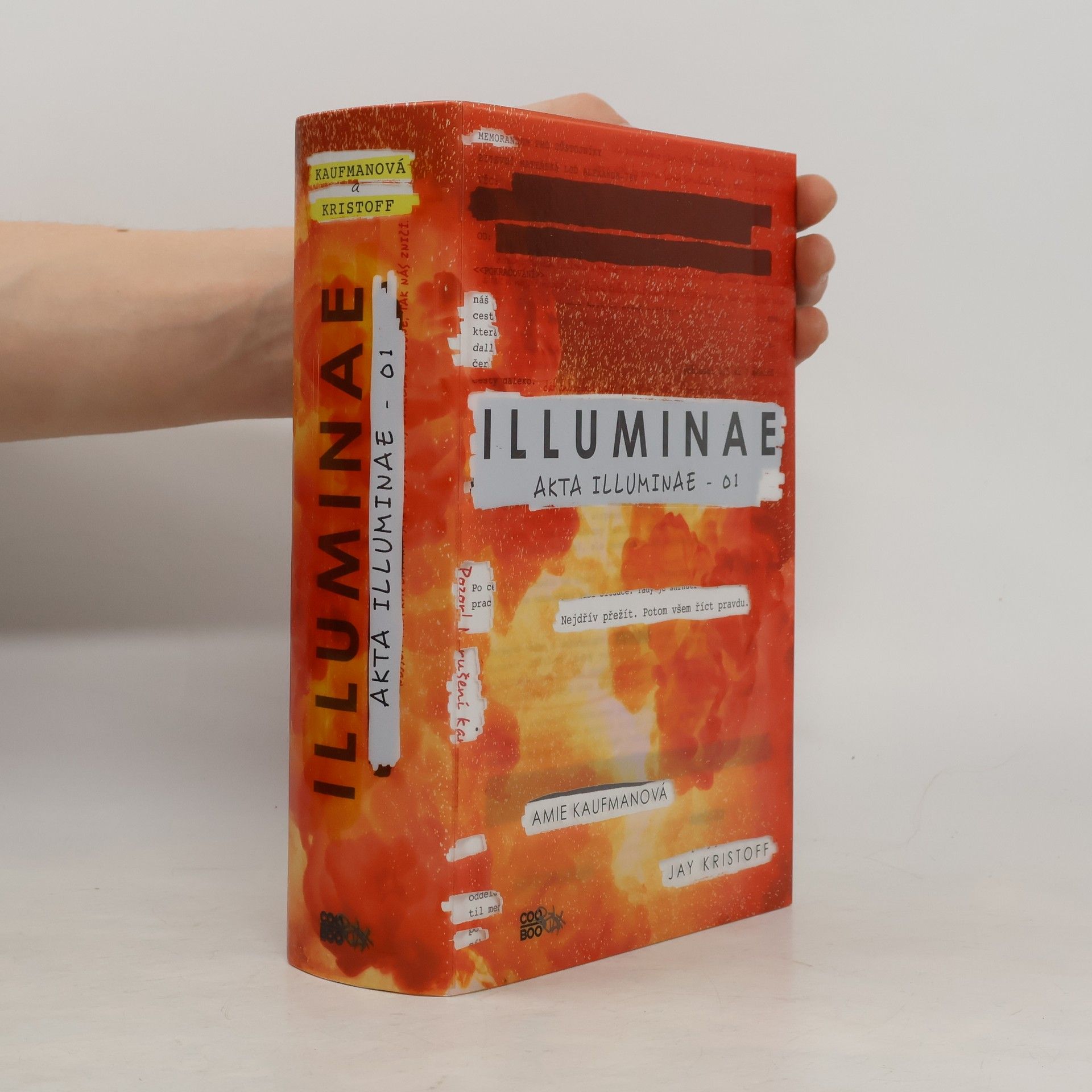 Amie Kaufman Akta illuminae 01, Illuminae