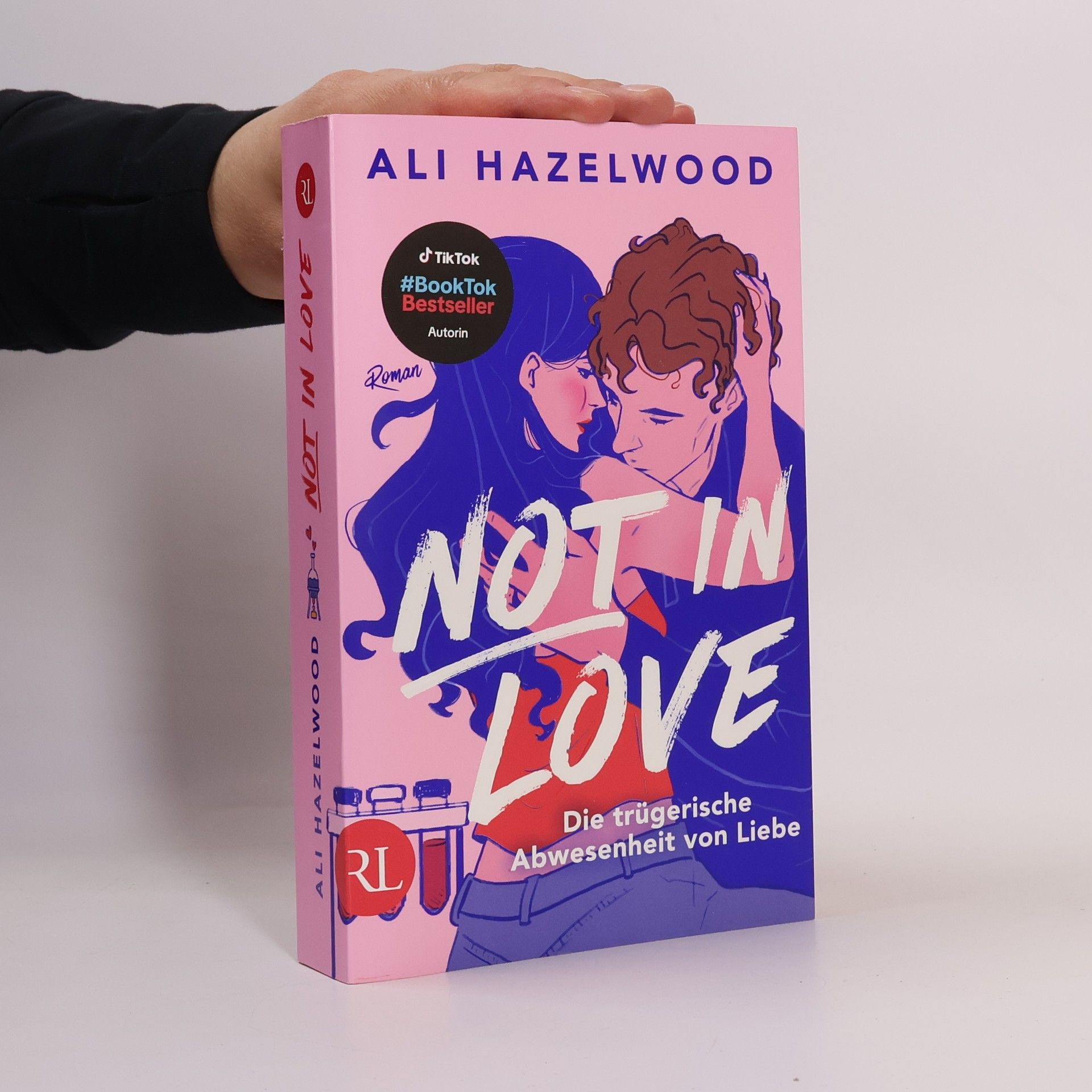 Ali Hazelwood Not in Love - Die trügerische Abwesenheit von Liebe