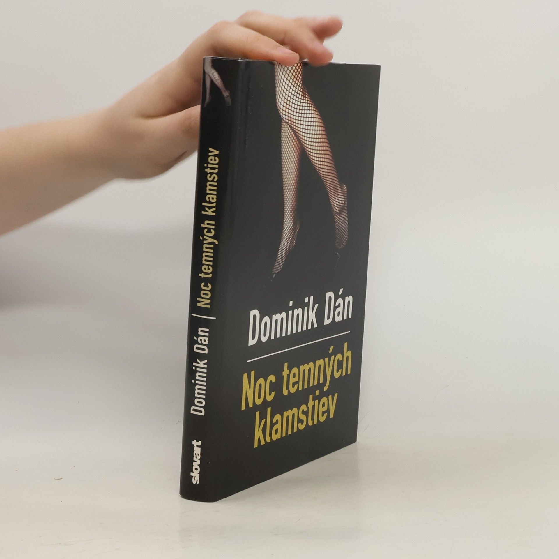 Dominik Dán Noc temných klamstiev