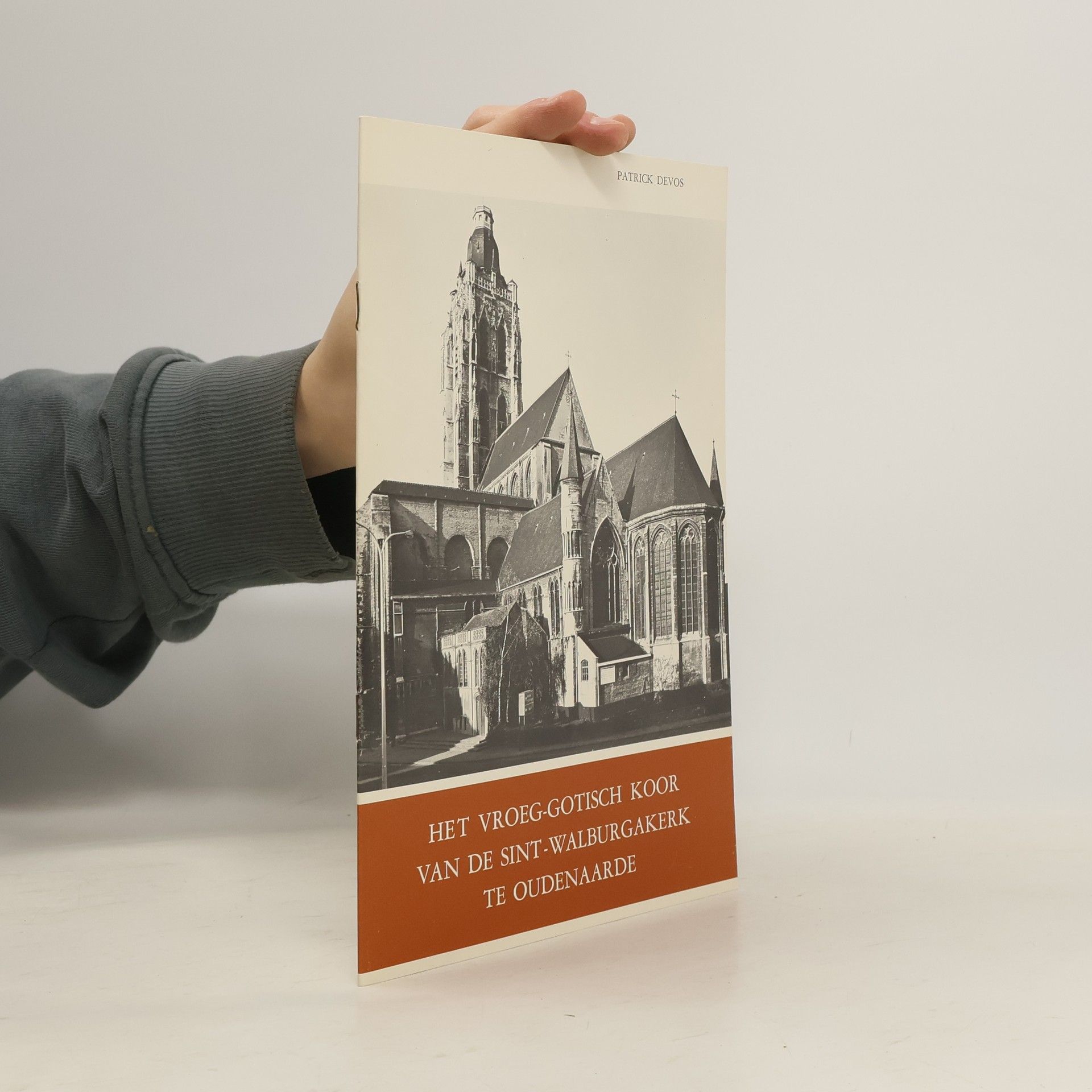 Patrick Devos Het vroeg-gotisch koor van de Sint-Walburgakerk te oudenaarde