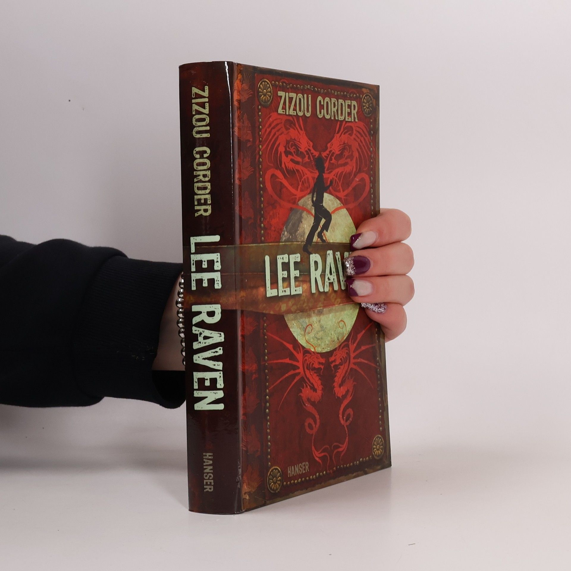 Zizou Corder Lee Raven