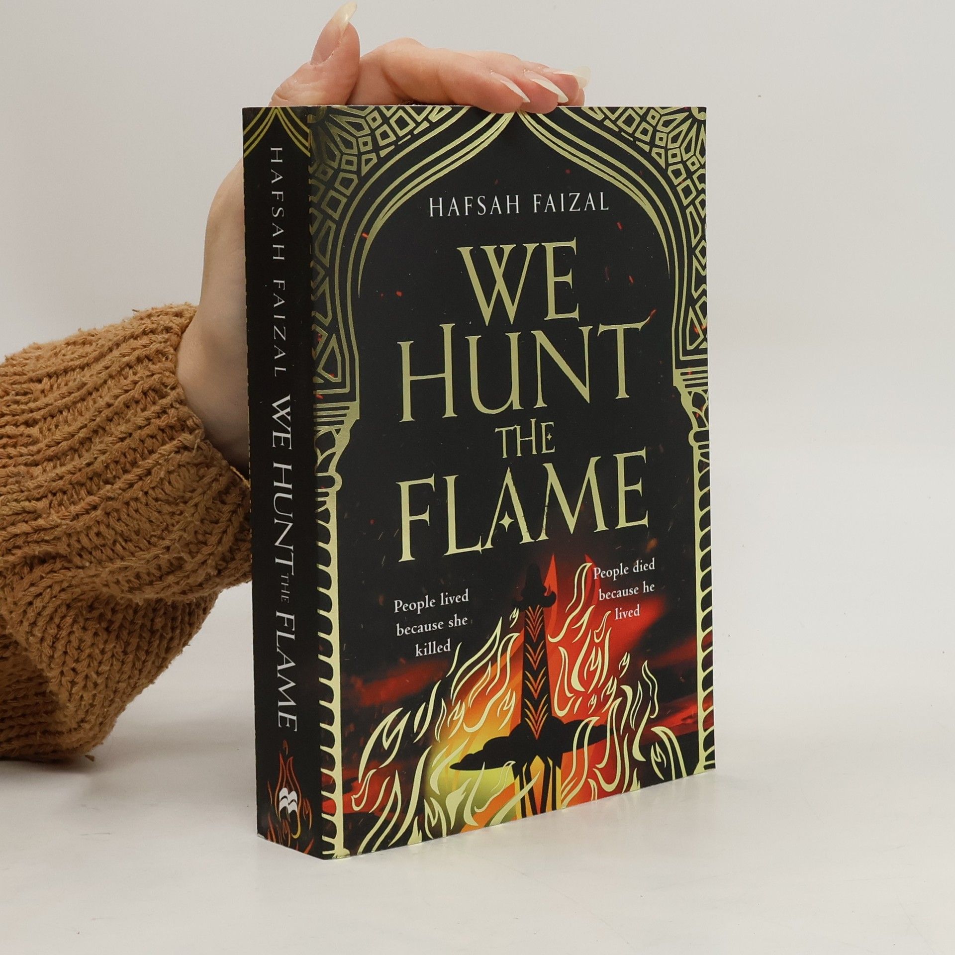 Hafsah Faizal We Hunt the Flame