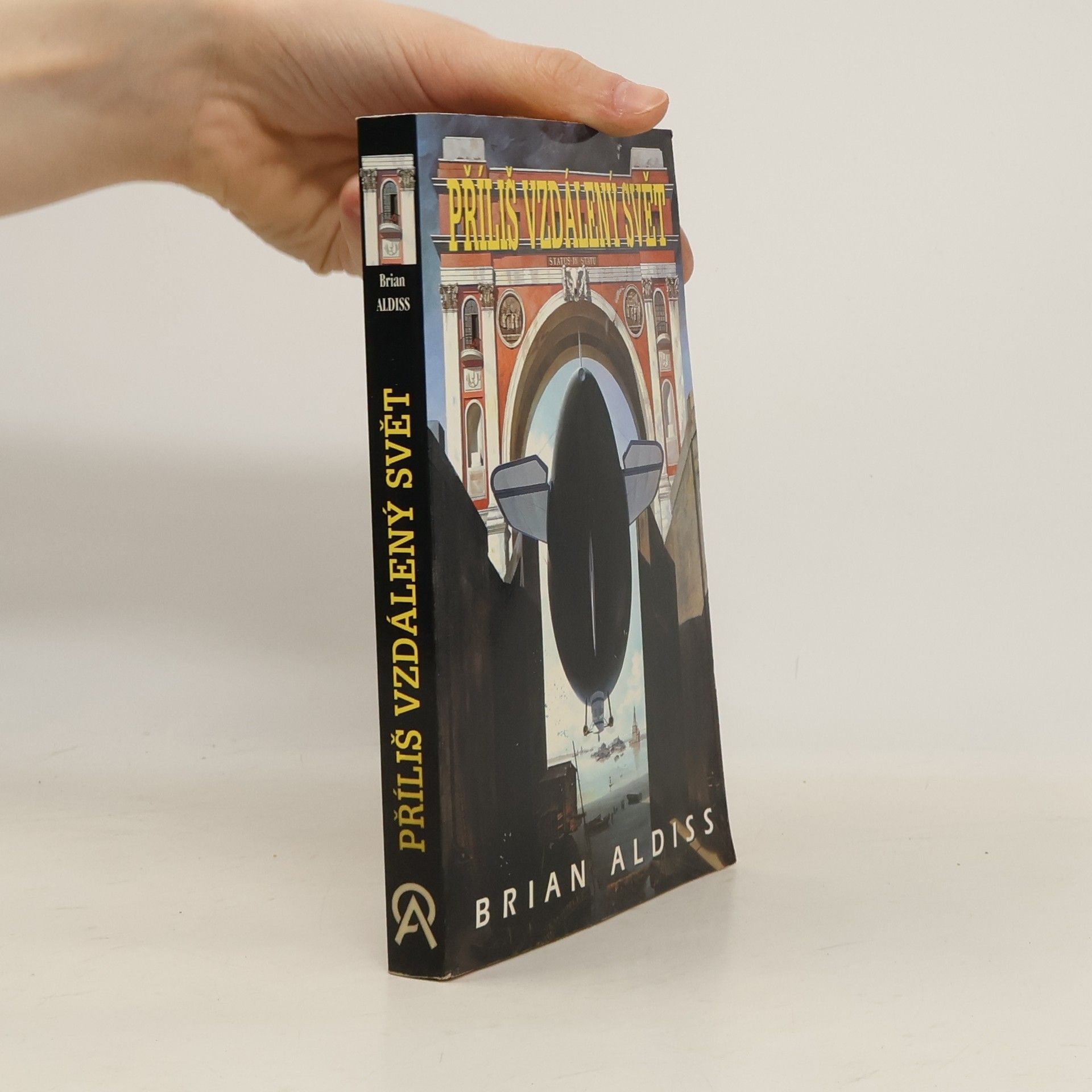 Brian Aldiss Příliš vzdálený svět