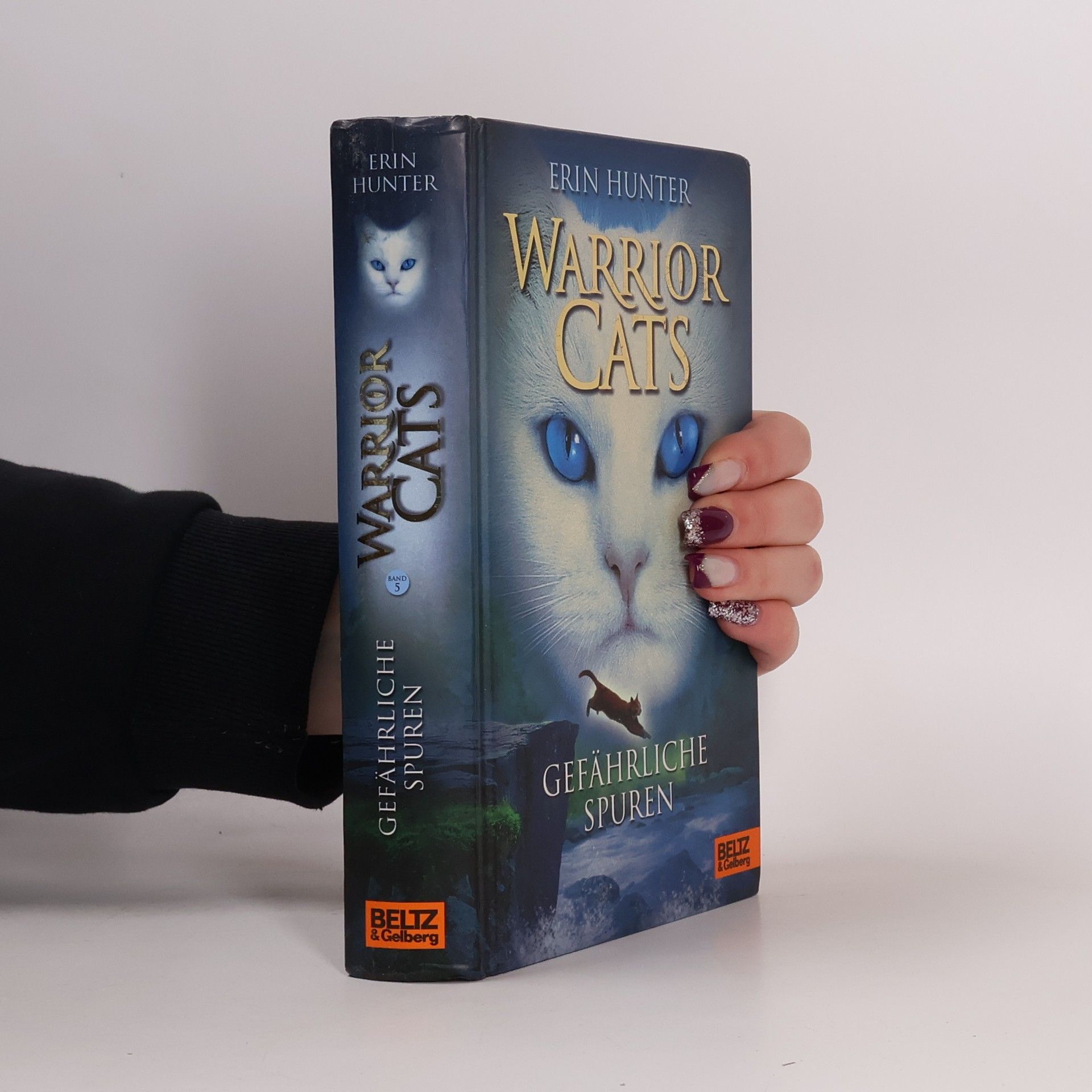 Erin Hunter Warrior Cats. Gefährliche Spuren