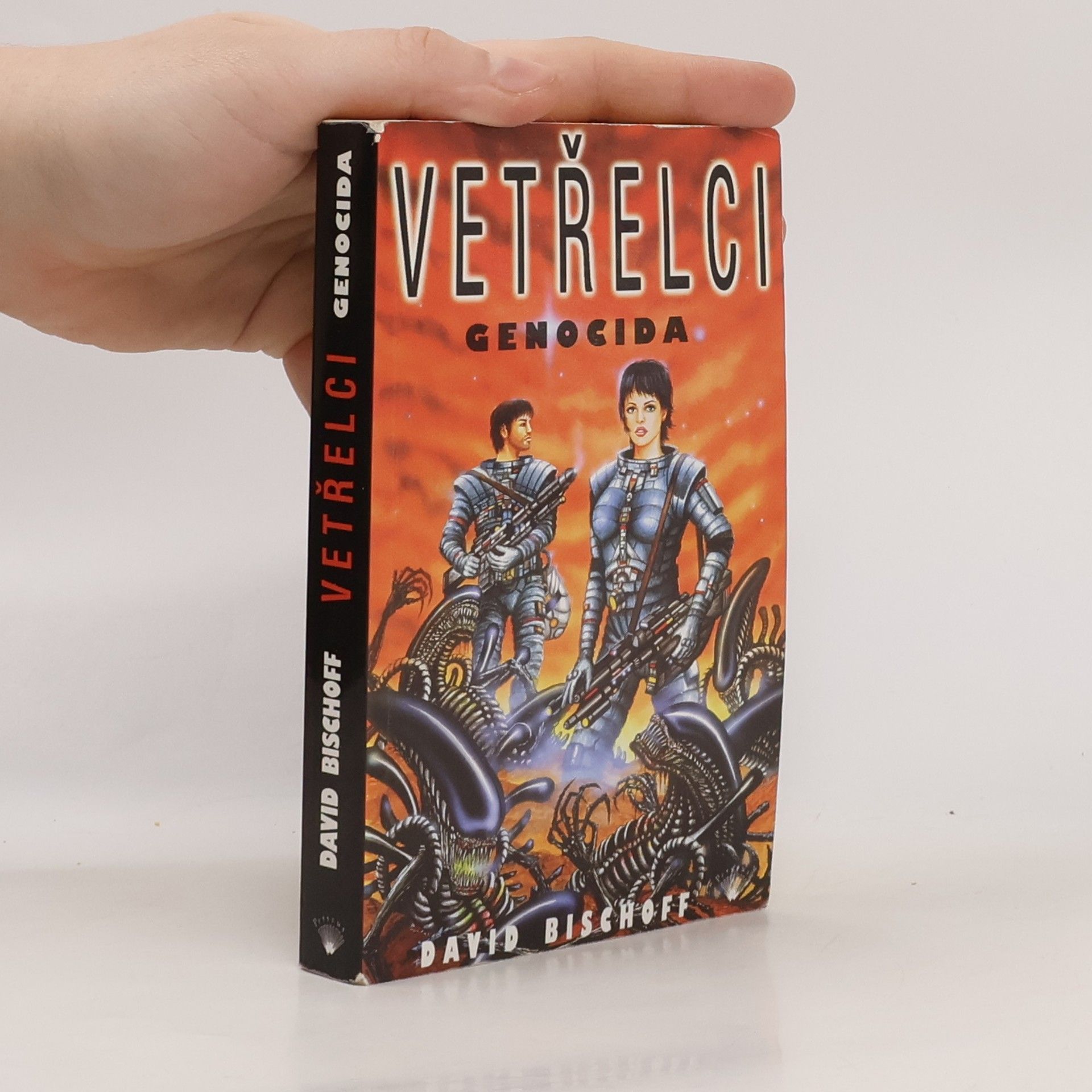 David F. Bischoff Vetřelci. Genocida