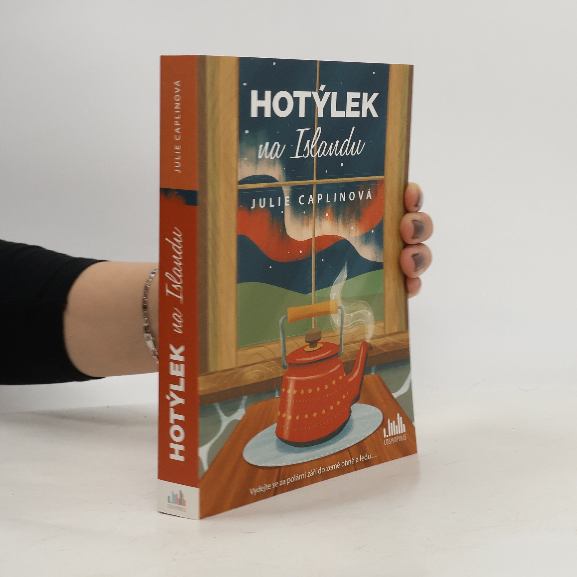 Julie Caplinová Hotýlek na Islandu