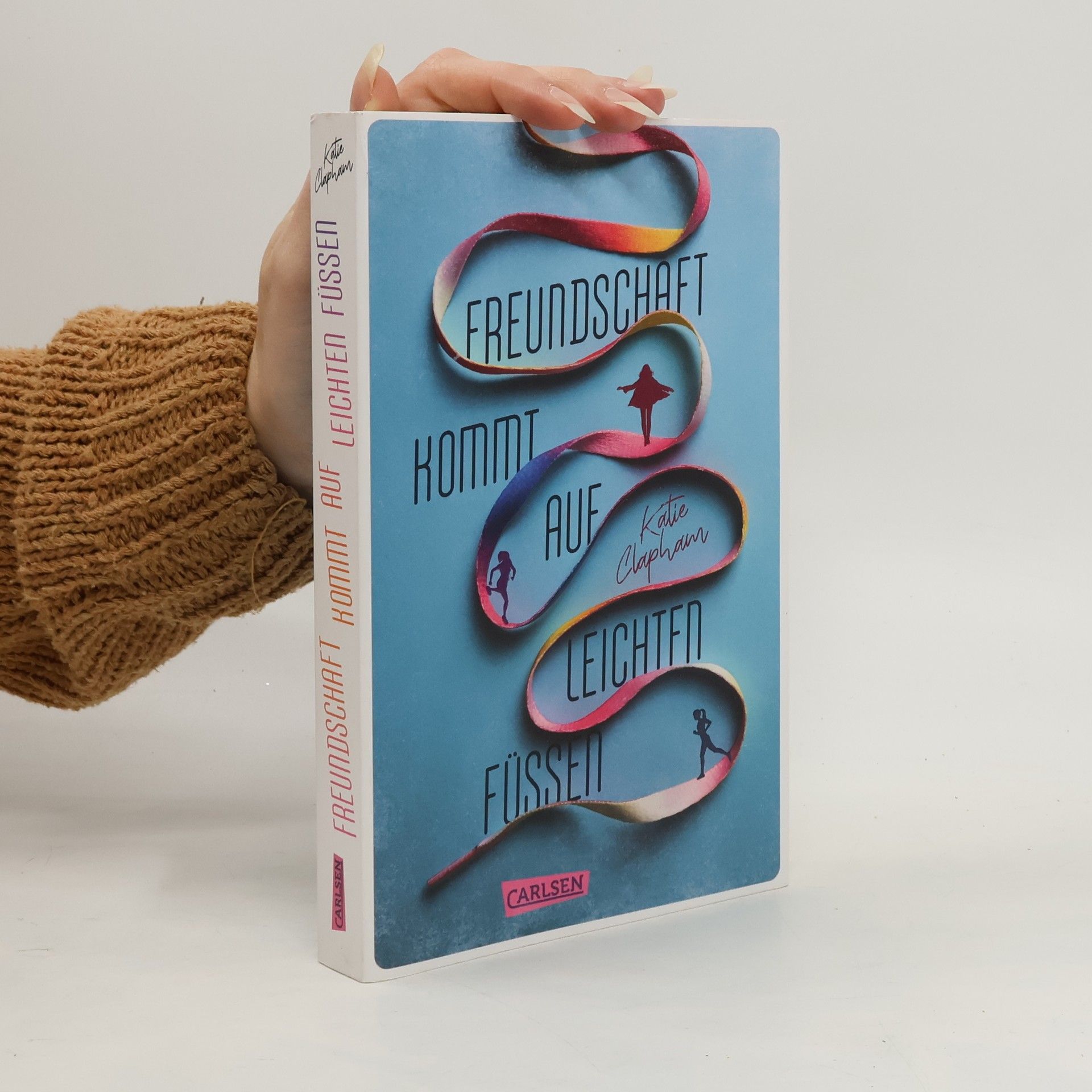 Katie Clapham Freundschaft kommt auf leichten Füßen