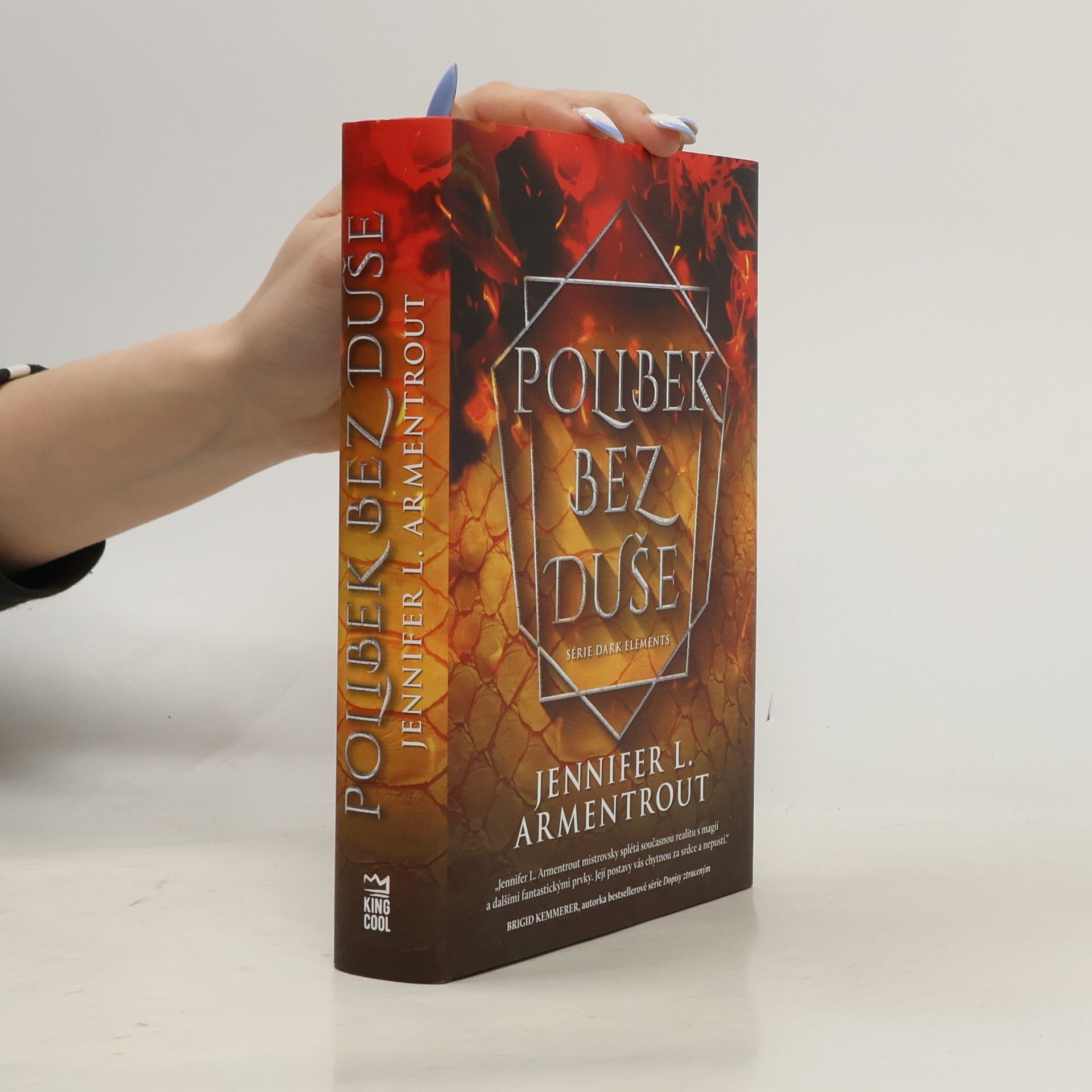 Jennifer L. Armentrout Polibek bez duše