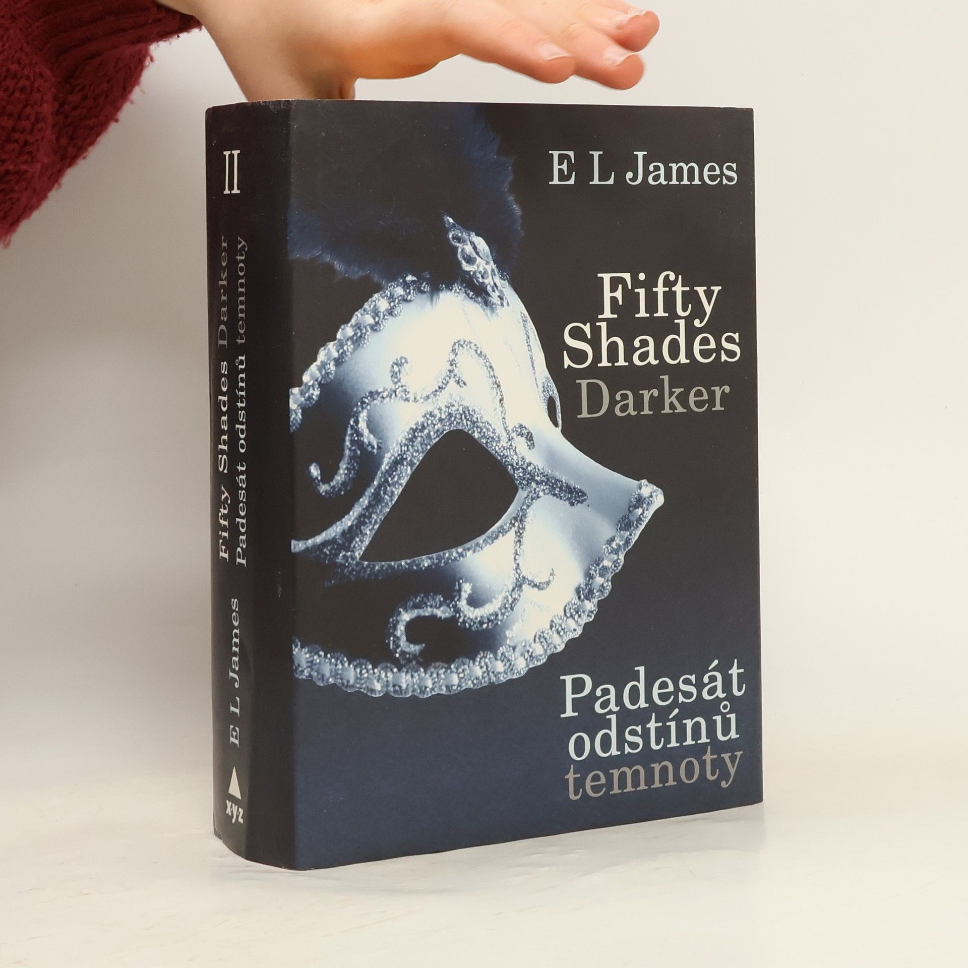E L James Padesát odstínů temnoty