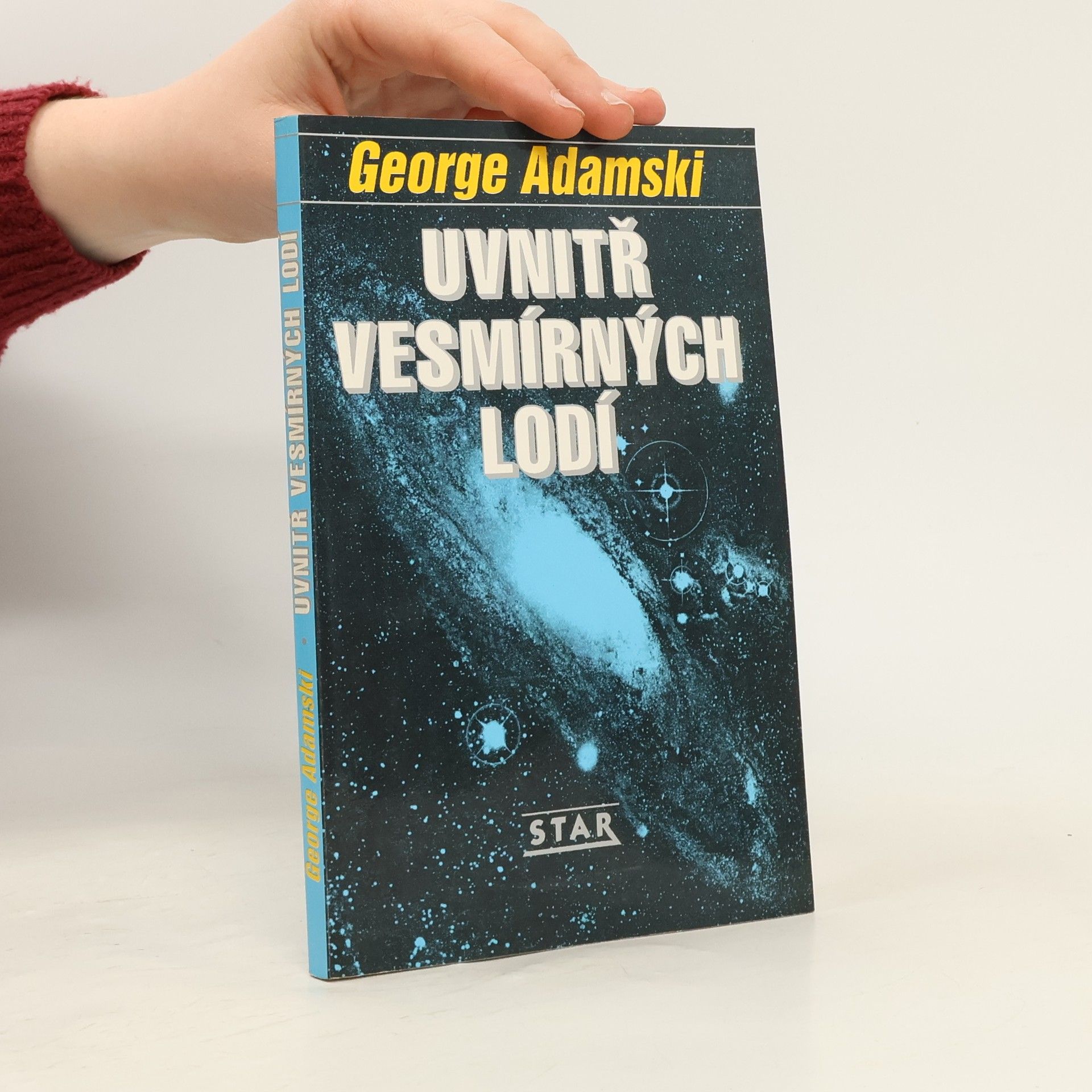 George Adamski Uvnitř vesmírných lodí